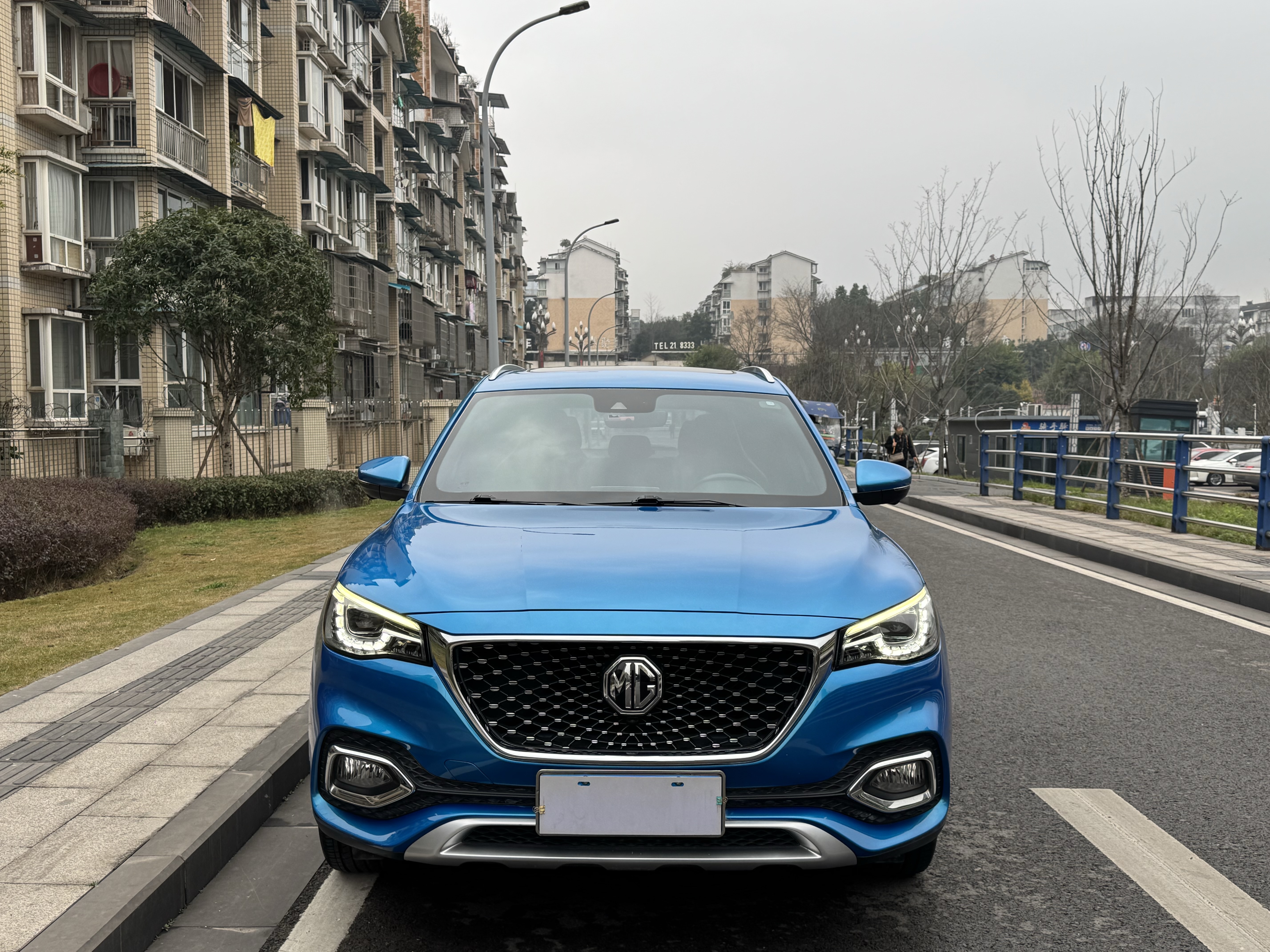 MG HS 2018 car image #2