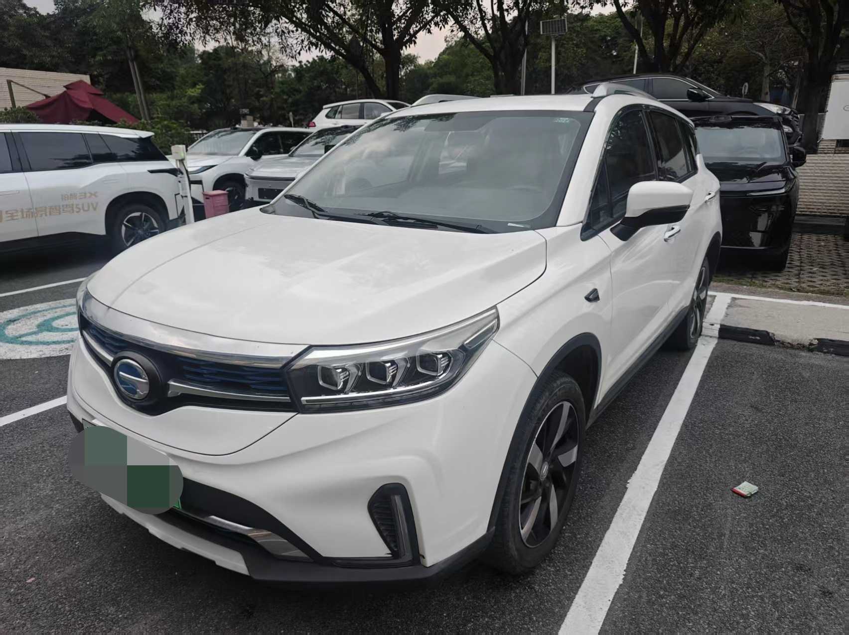 GAC ix4 2018 #2 GAC ix4 2018 car image #2