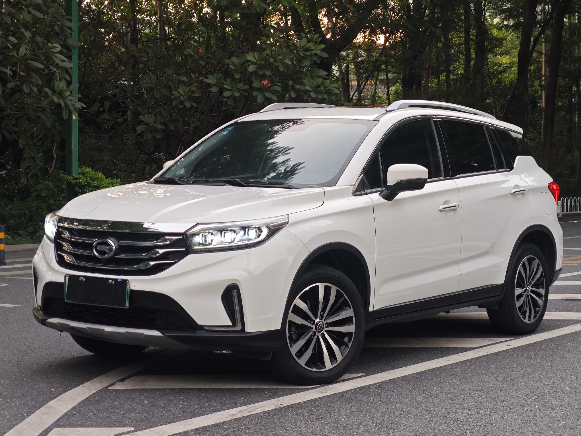 GAC Trumpchi GS4 New Energy 2018 car image #2