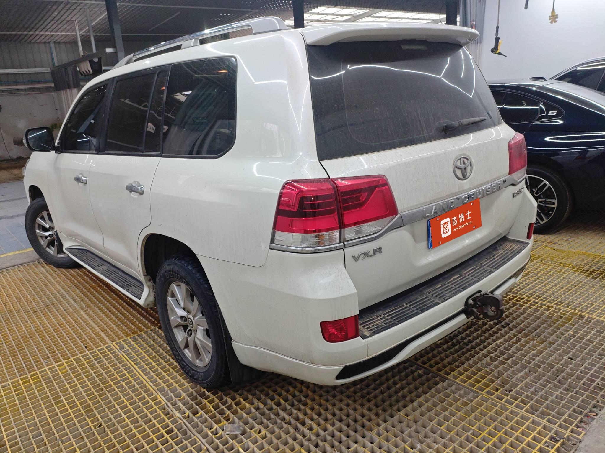 Toyota Land Cruiser 2017 immagine di auto #2