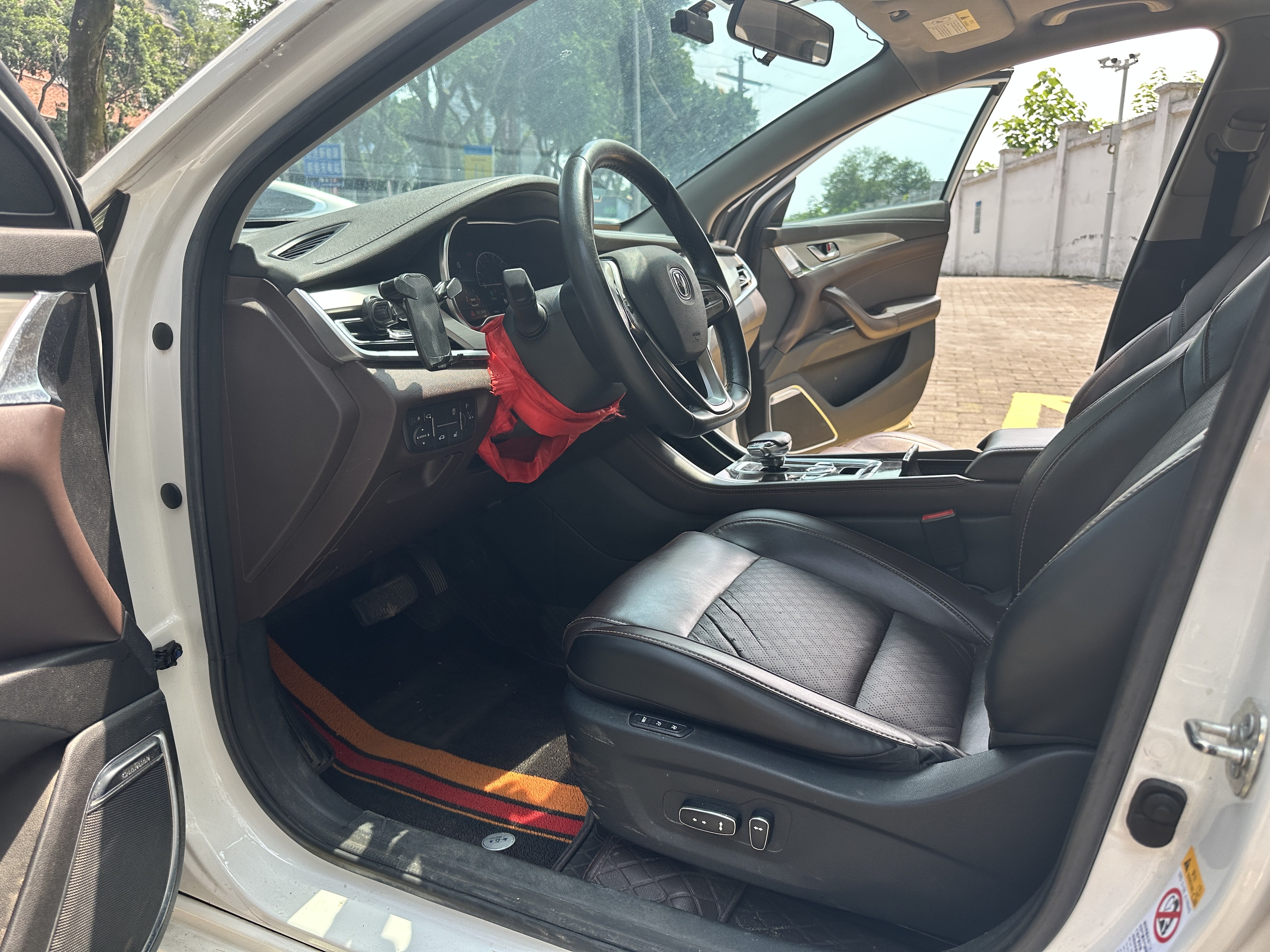 Changan Eado EV 2020 car image #2