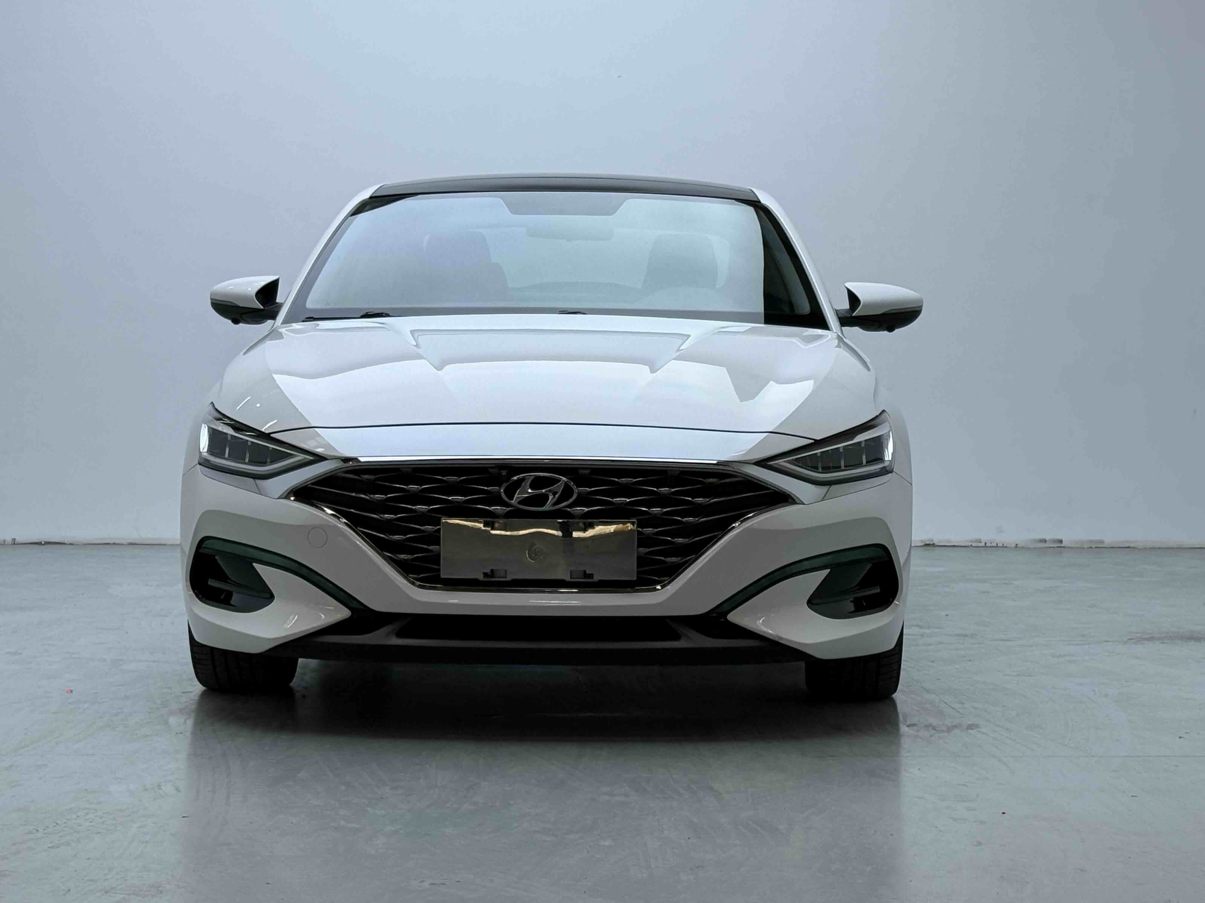 Hyundai Lafesta 2021 #2 Hyundai Lafesta 2021 car image #2