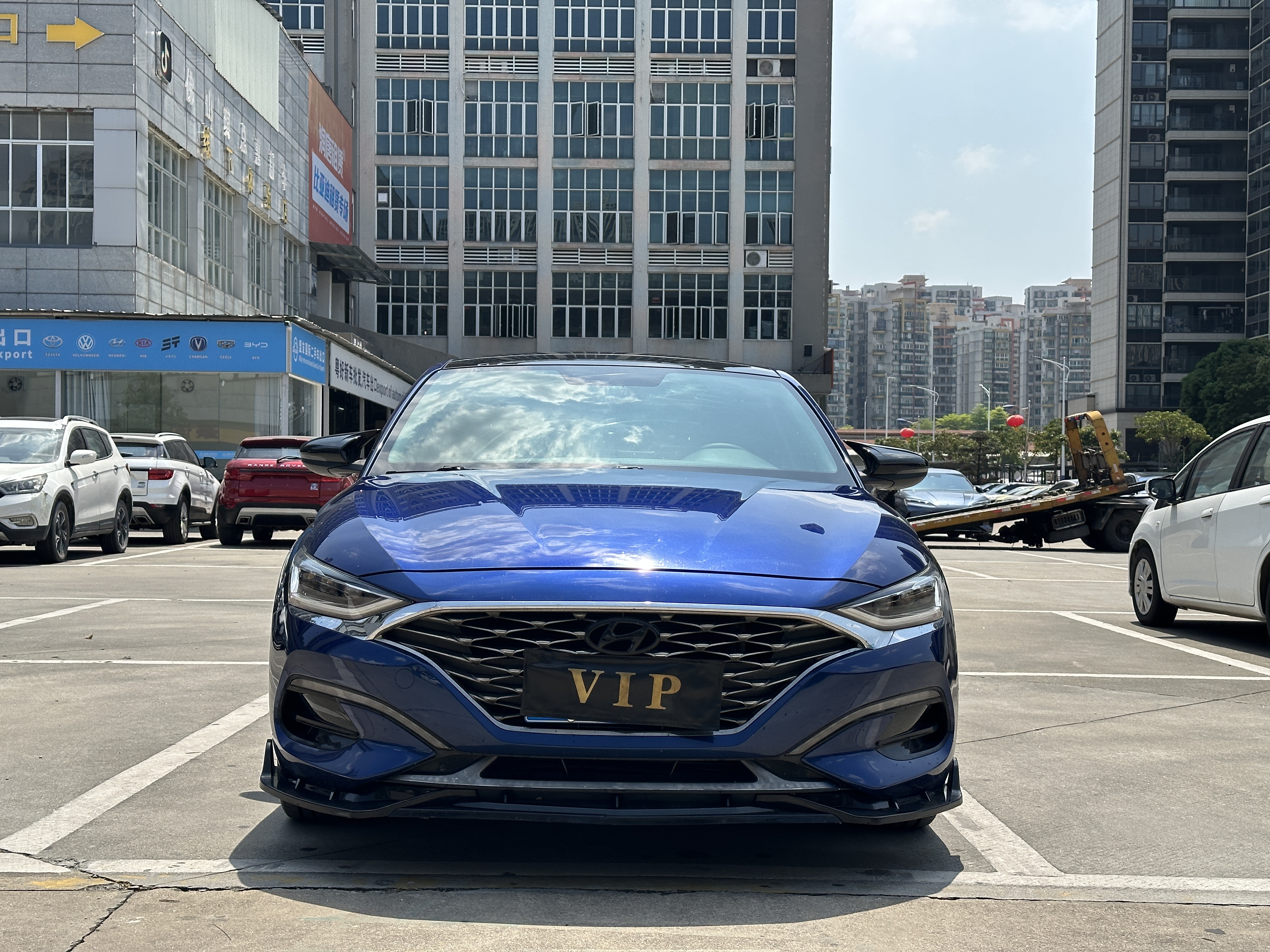 Hyundai Lafesta 2019 car image #2