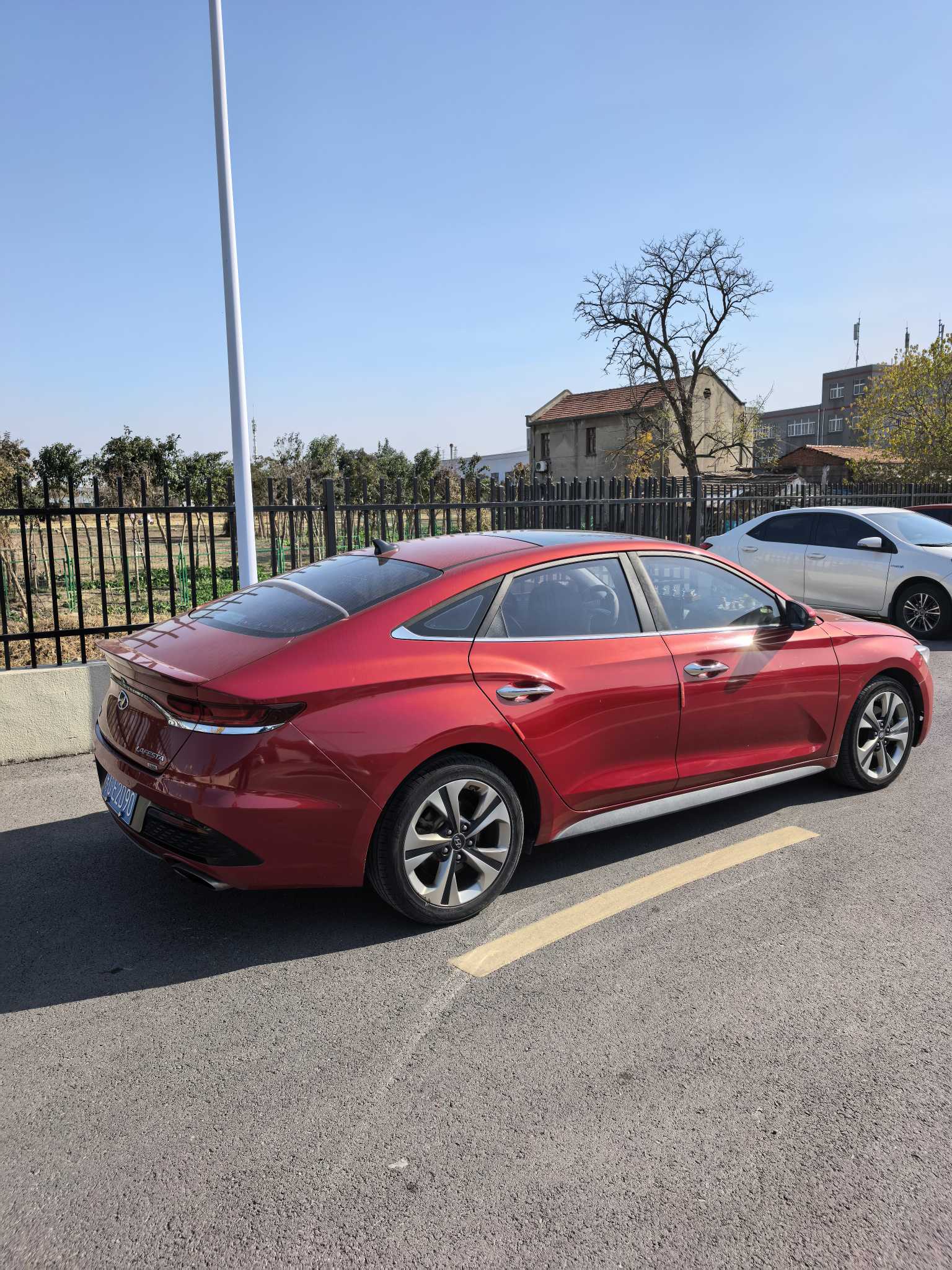 Hyundai Lafesta 2019 car image #2