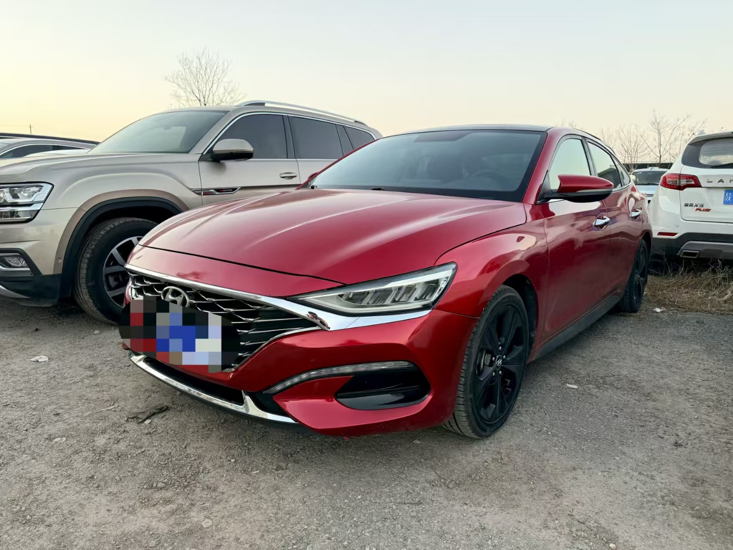 Hyundai Lafesta 2019 car image #2