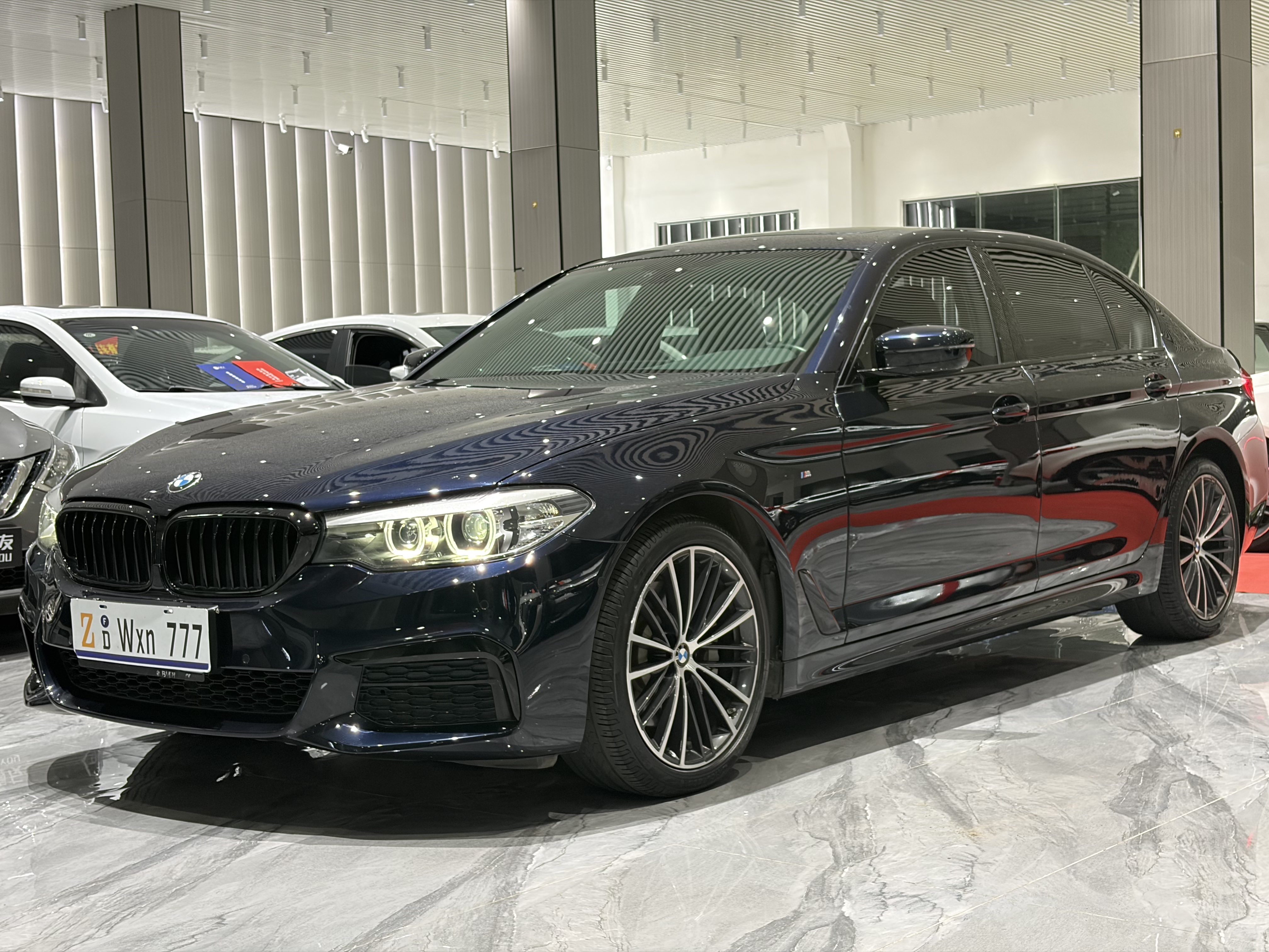 BMW 5 Series 2019 #2 BMW 5 Series 2019 car image #2