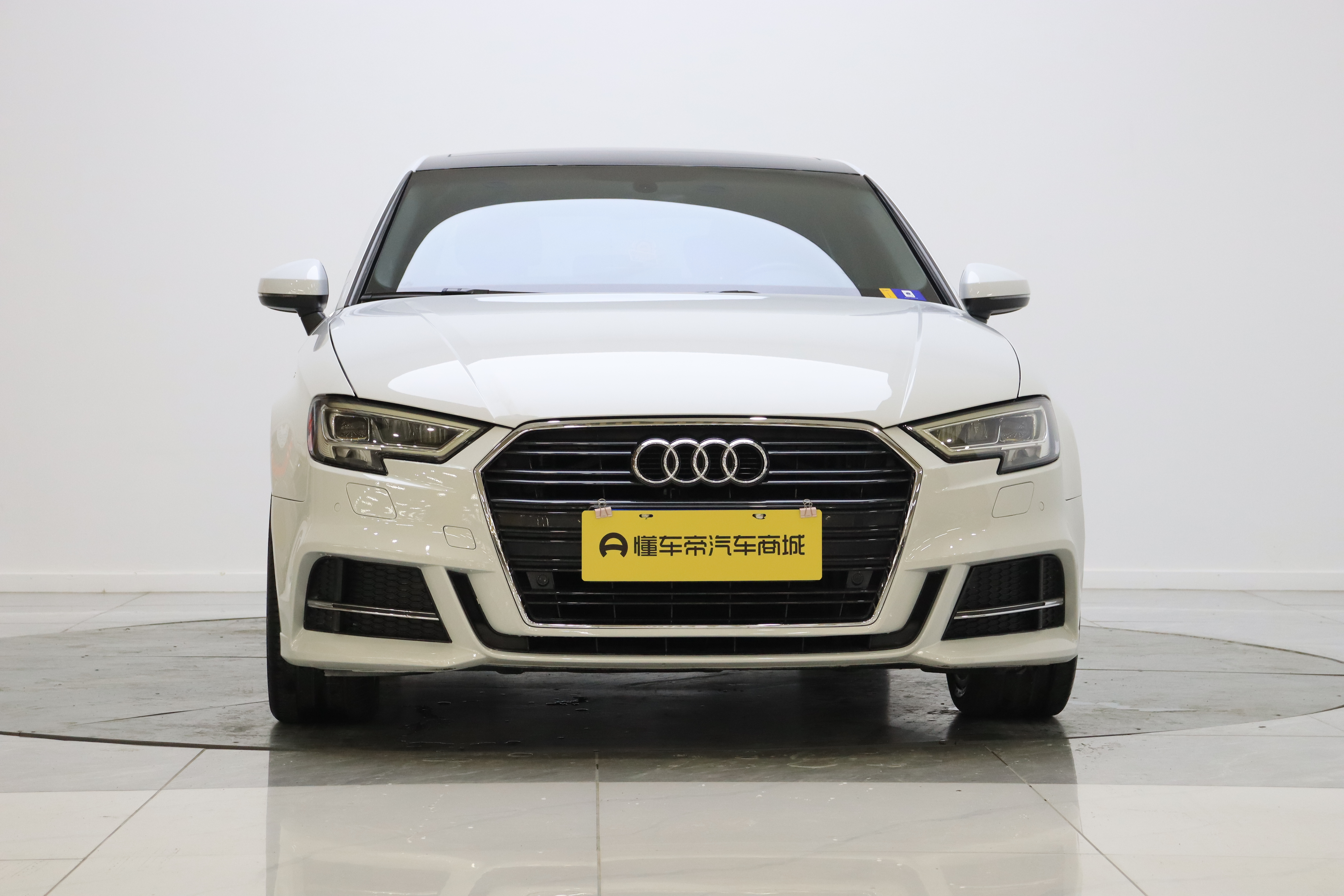 Audi A3 2019 car image #2