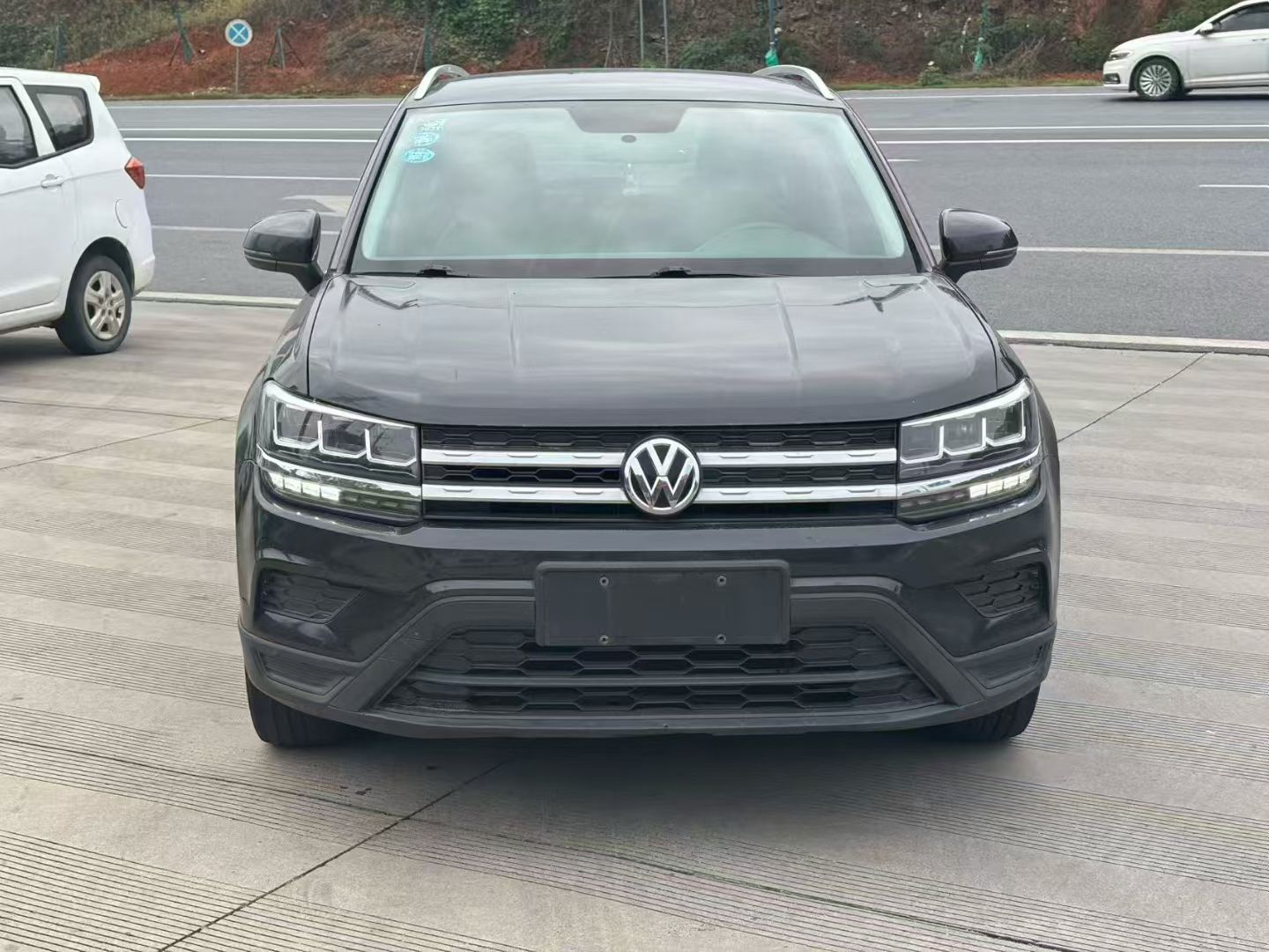 Volkswagen Tharu 2019 immagine di auto #2