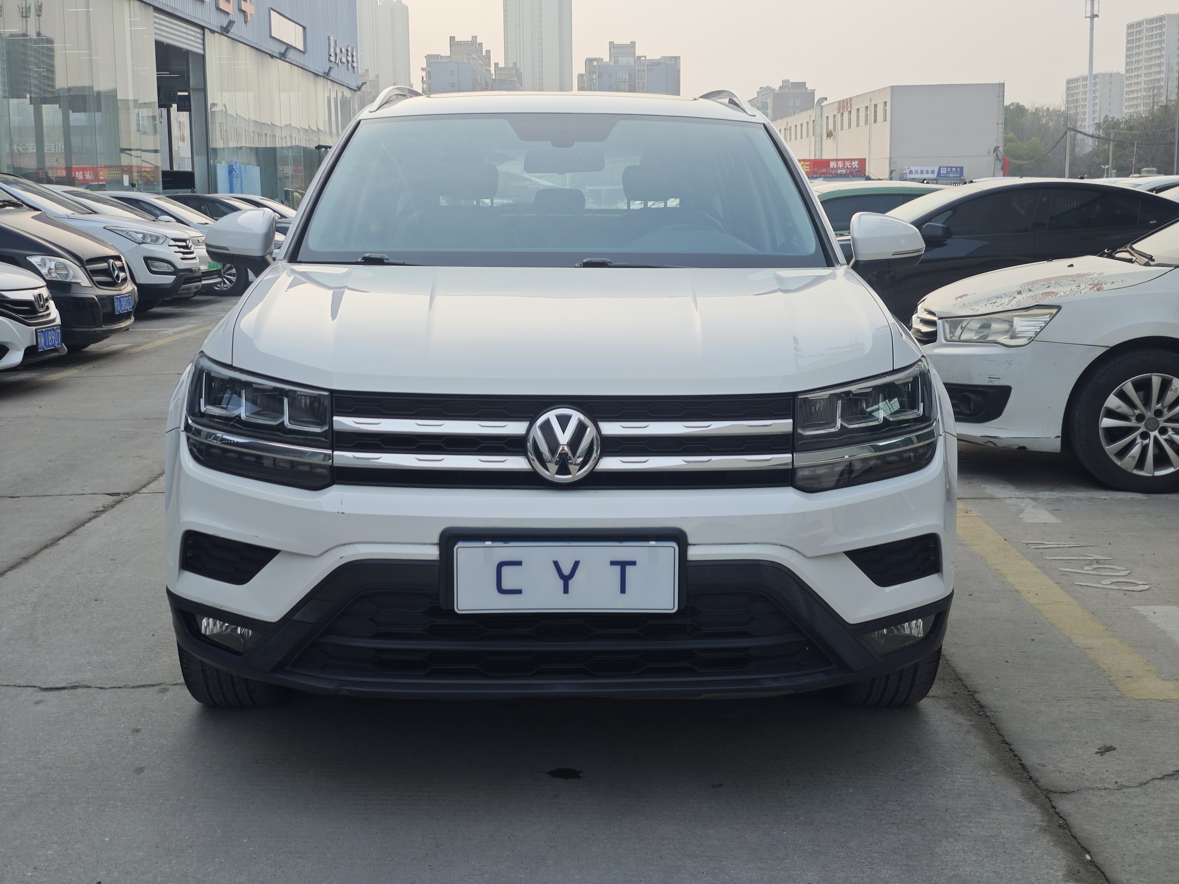 Volkswagen Tharu 2019 car image #2