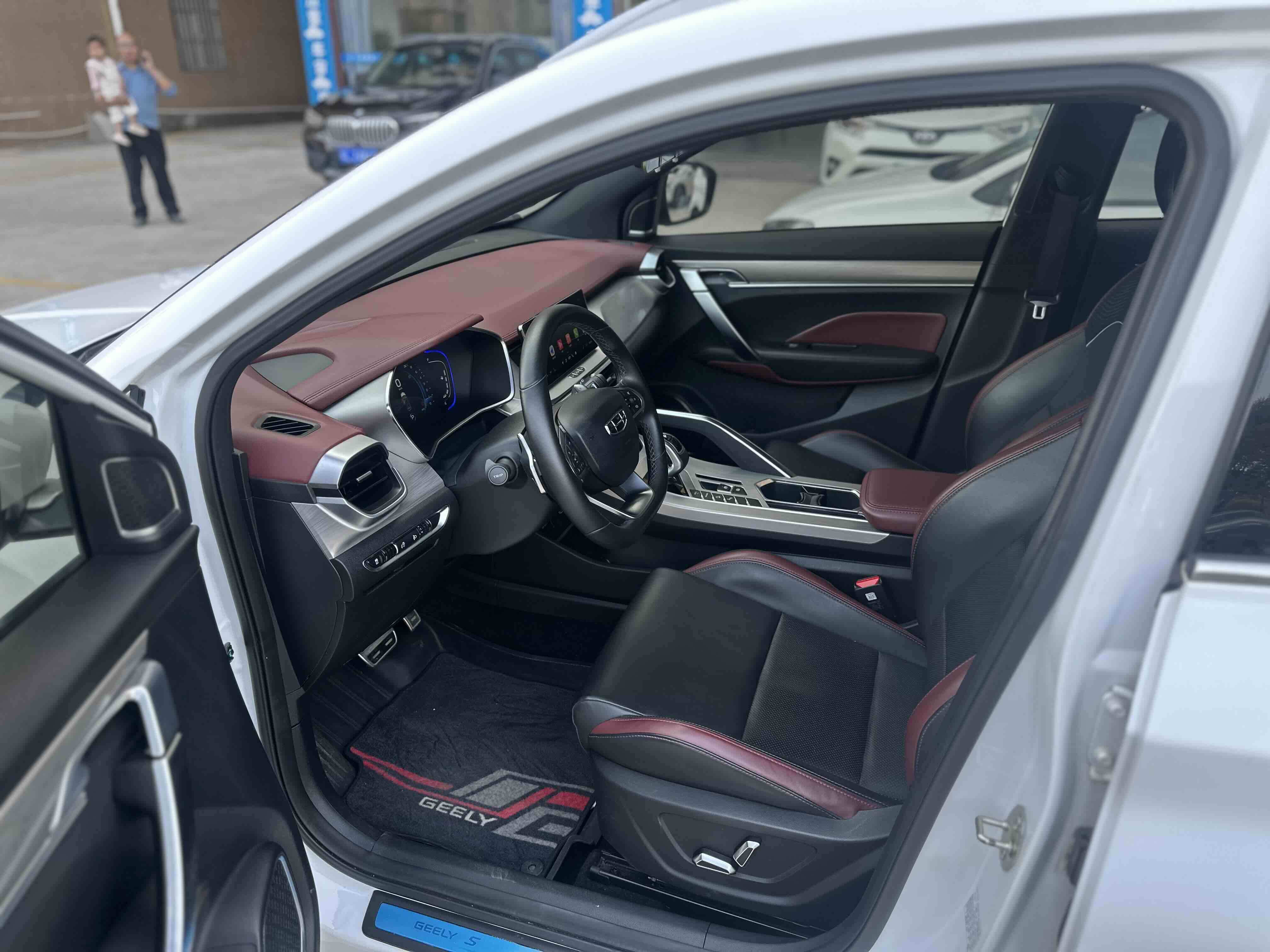 Coolray 2019 immagine di auto #2