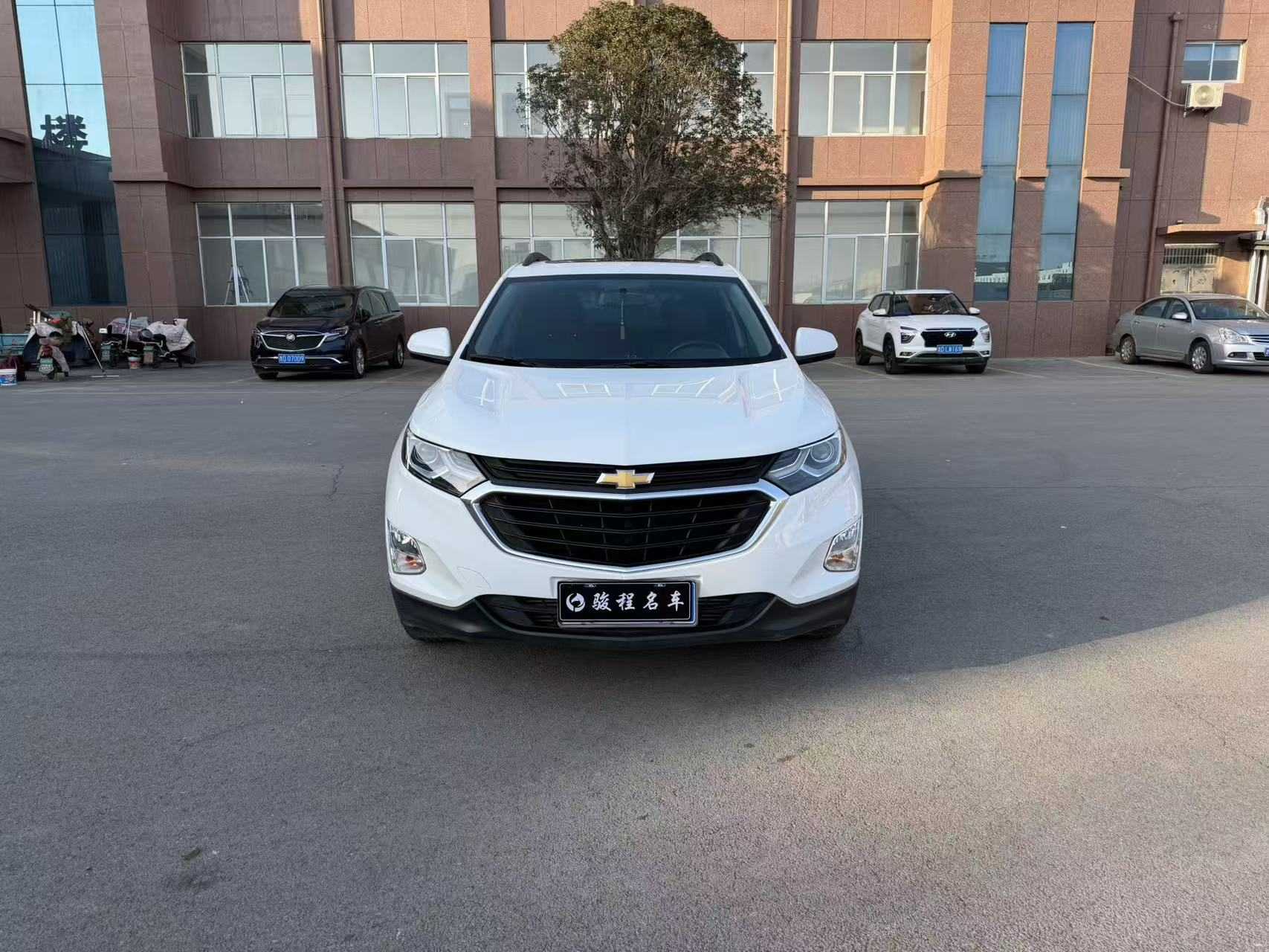 Chevrolet Equinox 2020 #2 Chevrolet Equinox 2020 car image #2