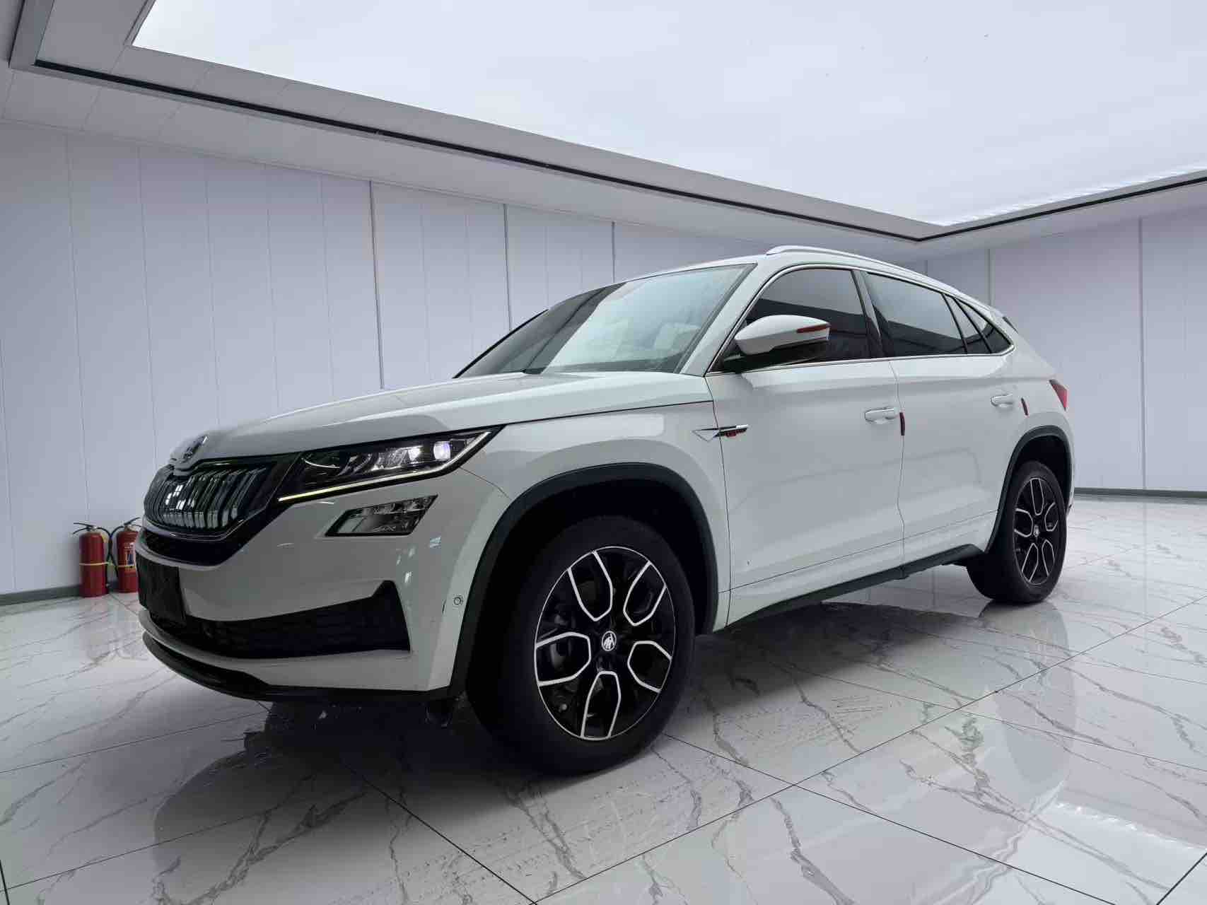 Skoda Kodiaq GT 2020 imagen de coche #2