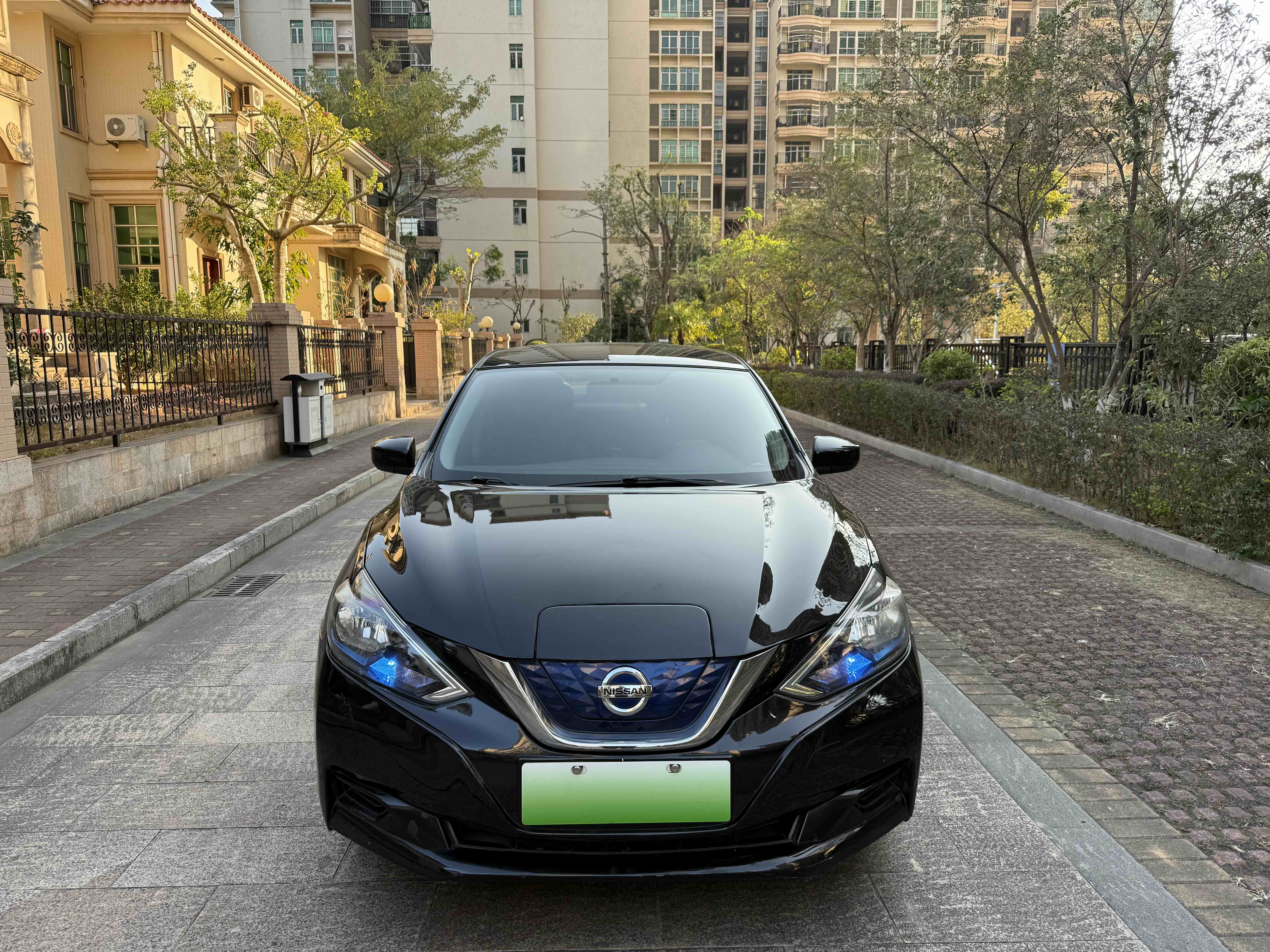 Nissan 2018 #2 Nissan 2018 car image #2