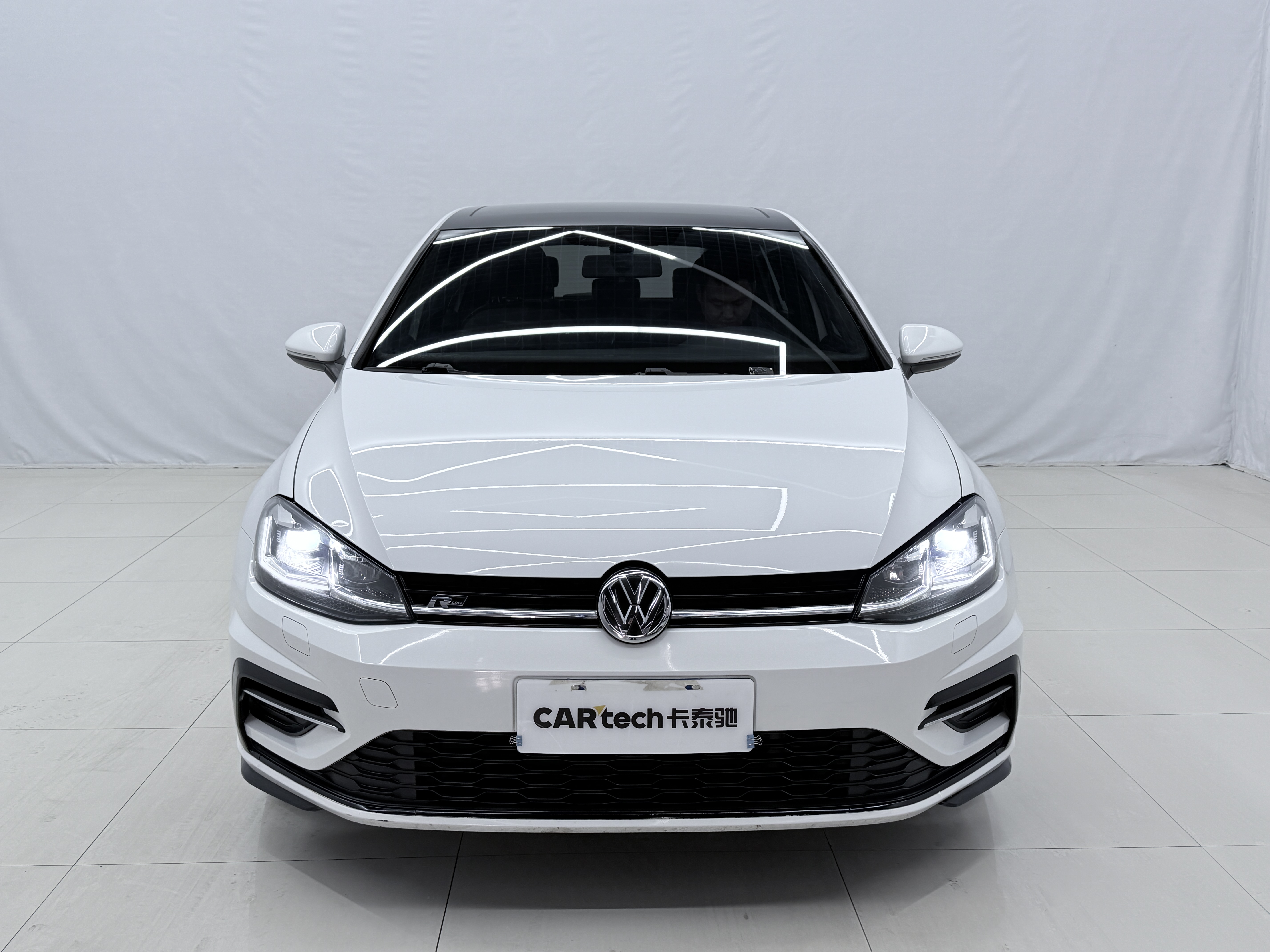 Volkswagen Golf 2019 изображение автомобиля #2