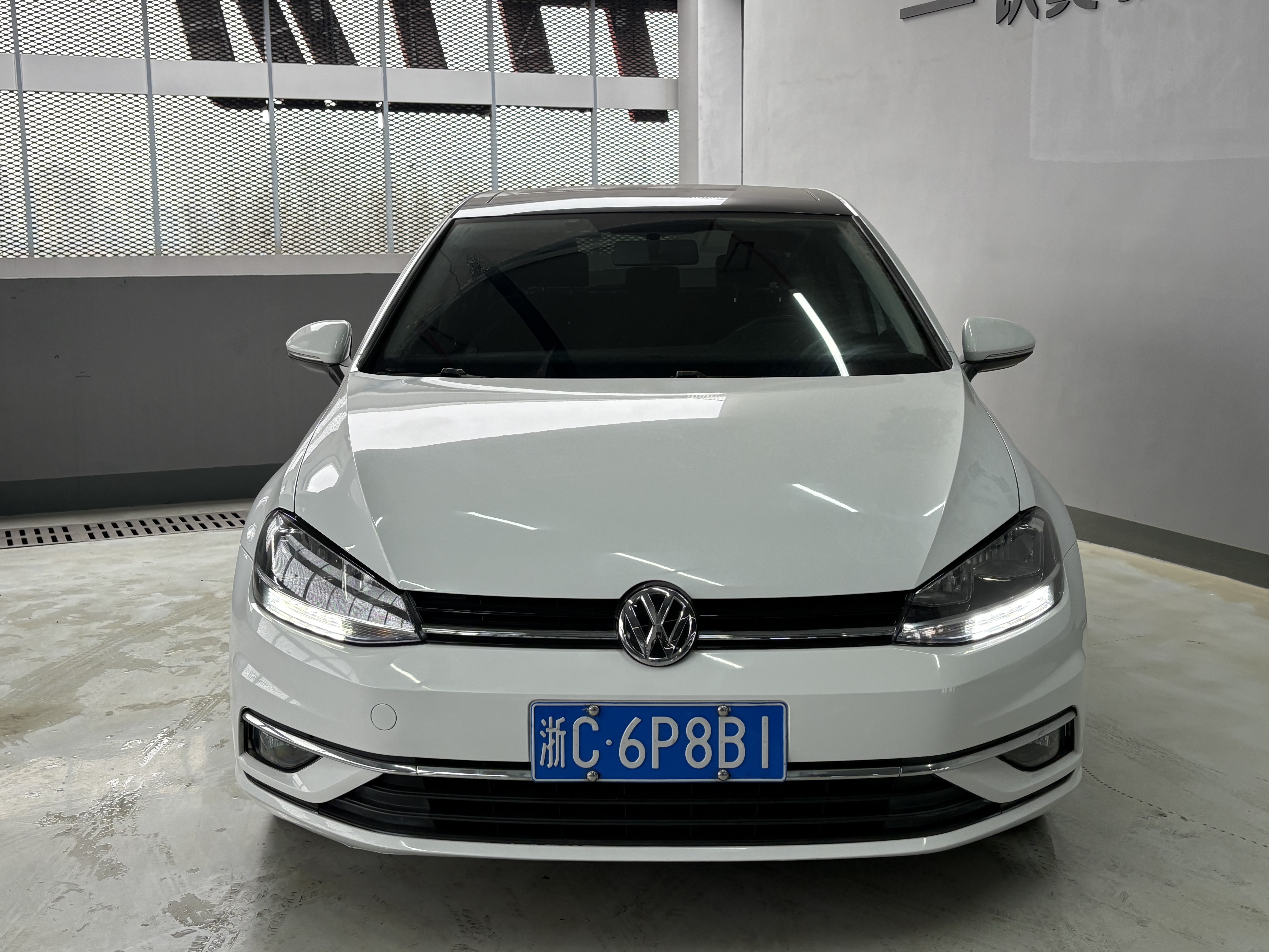 Volkswagen Golf 2019 immagine di auto #2
