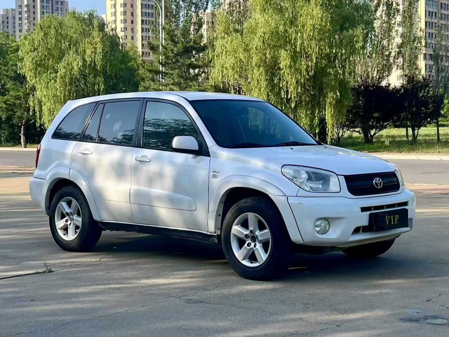 Toyota RAV4 (Imported) 2005 image de voiture #2