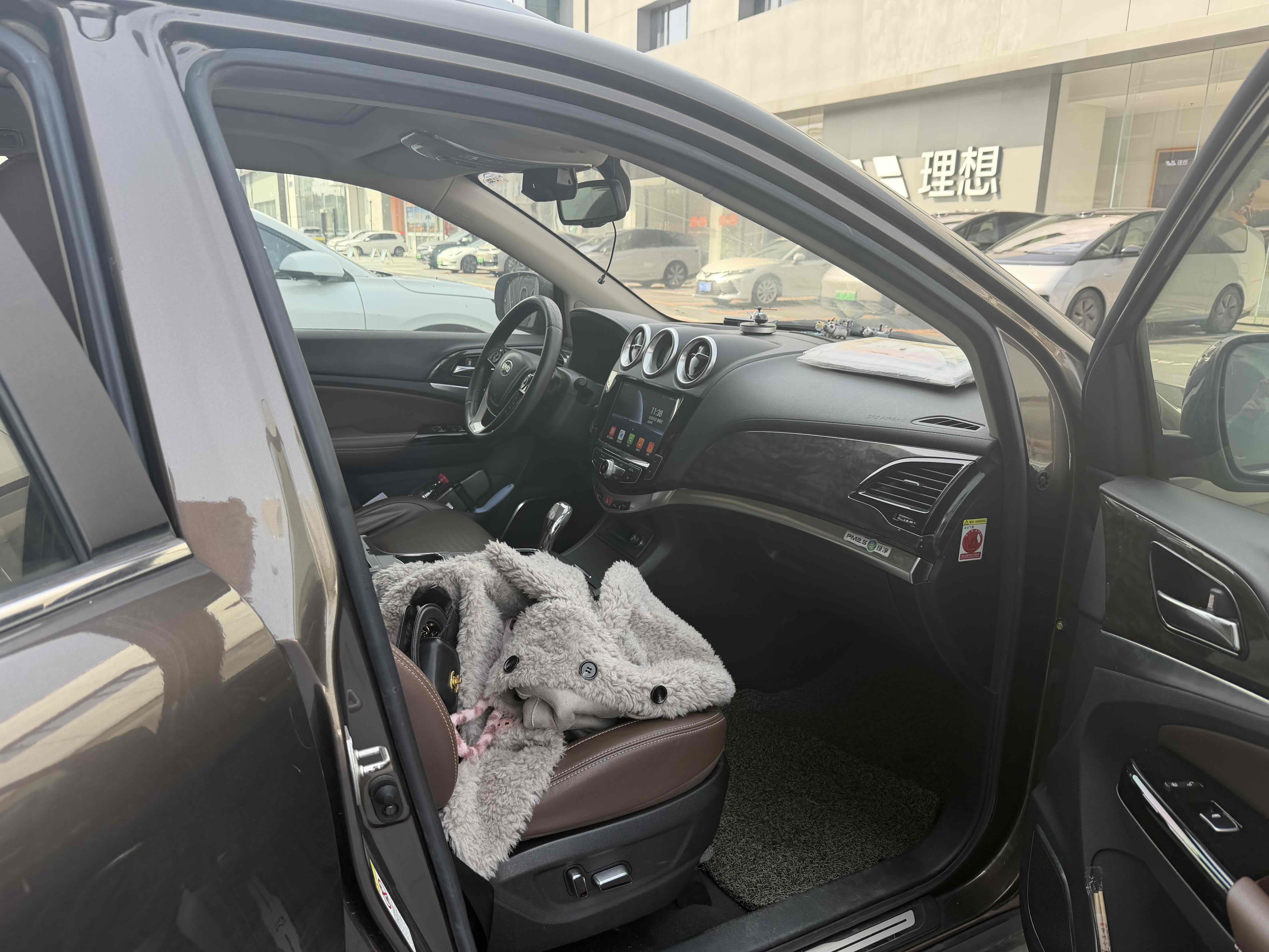 BYD S7 2017 car image #2