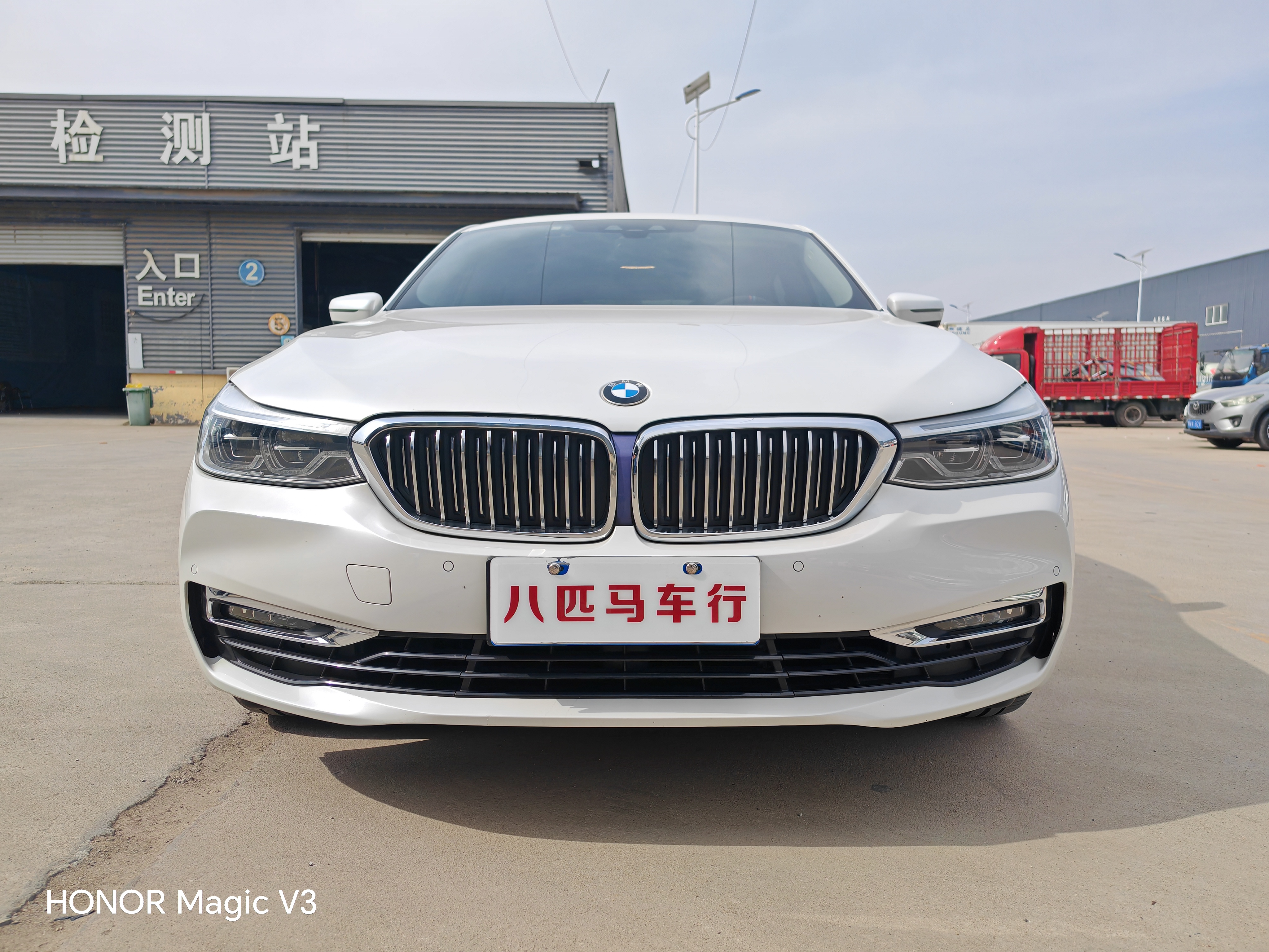 BMW 6 Series GT 2019 immagine di auto #2