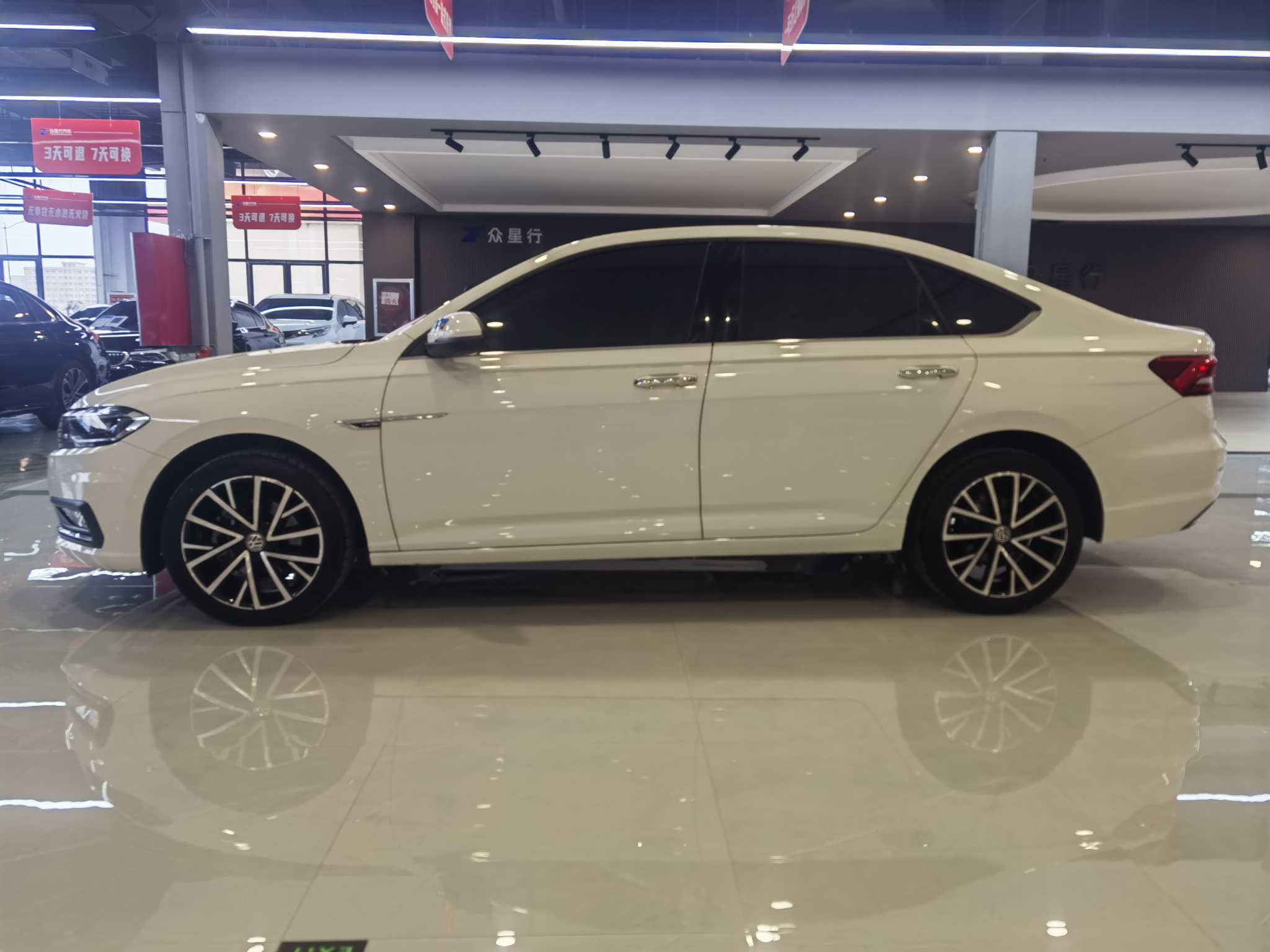 Volkswagen Lavida 2020 car image #2