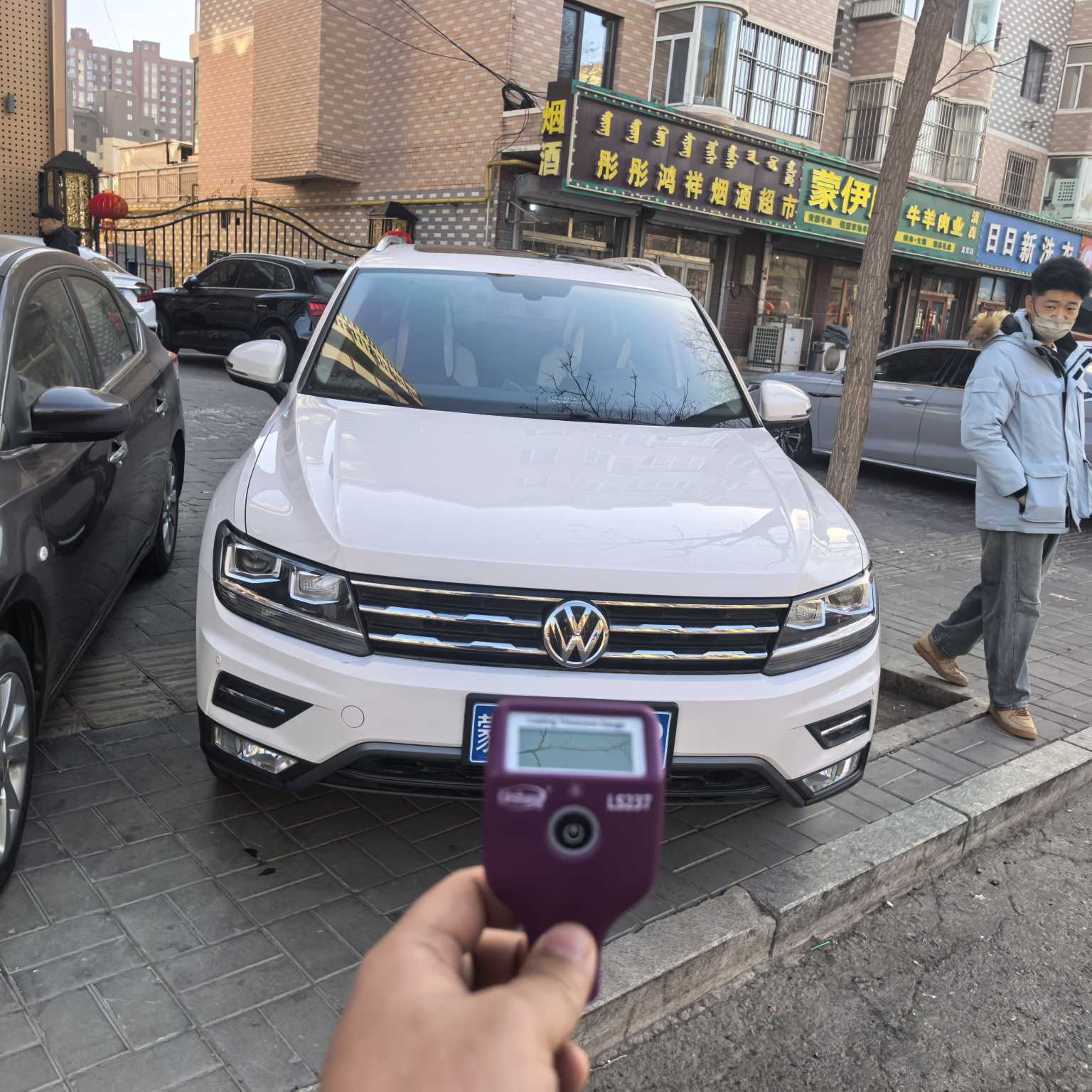 Volkswagen Tiguan L 2020 car image #2