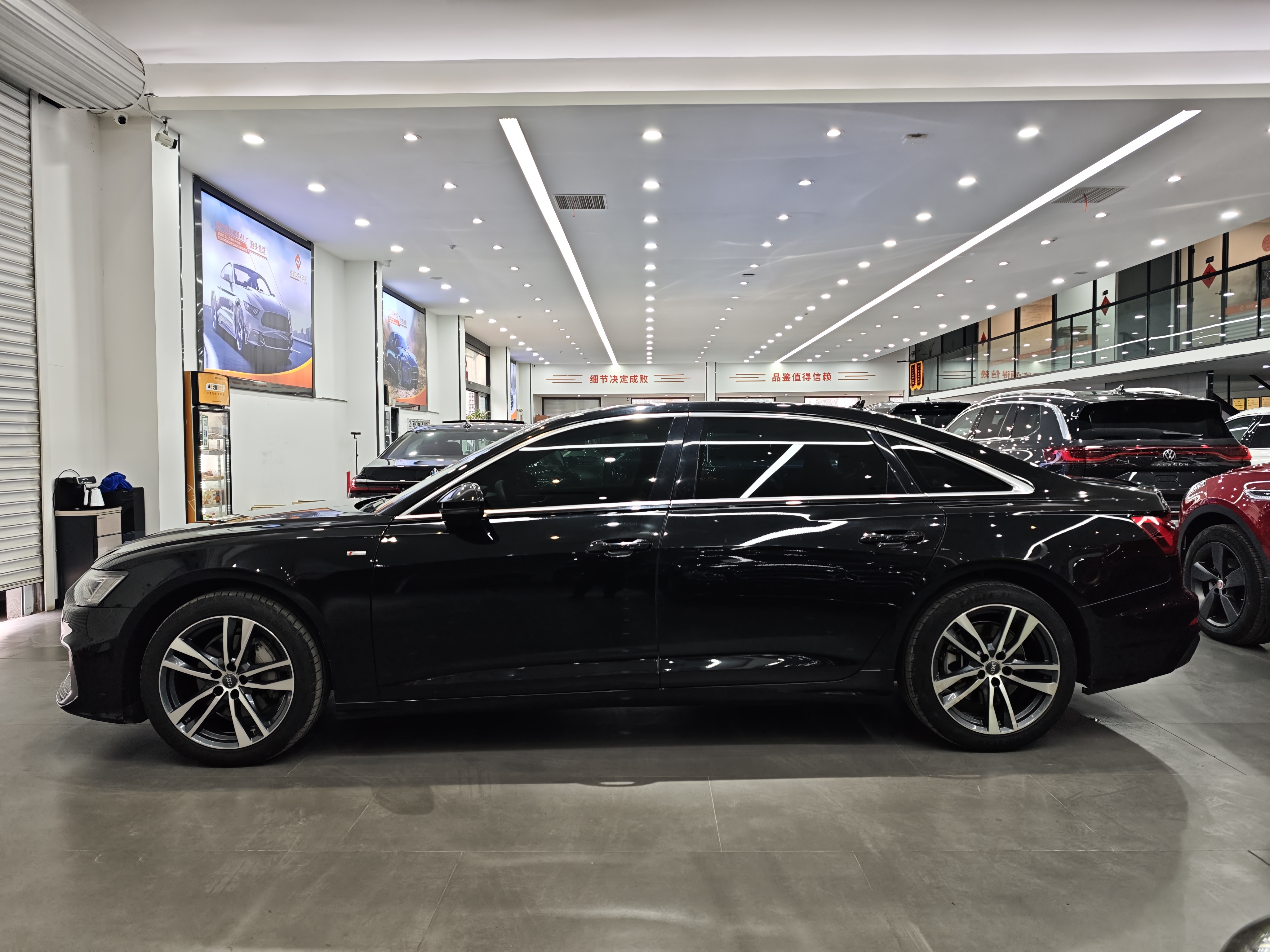 Audi A6L 2020 car image #2
