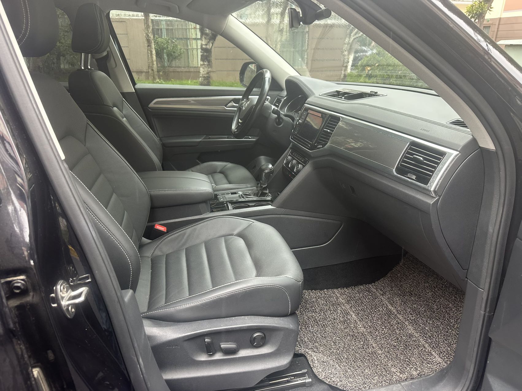 Volkswagen Teramont 2019 car image #2