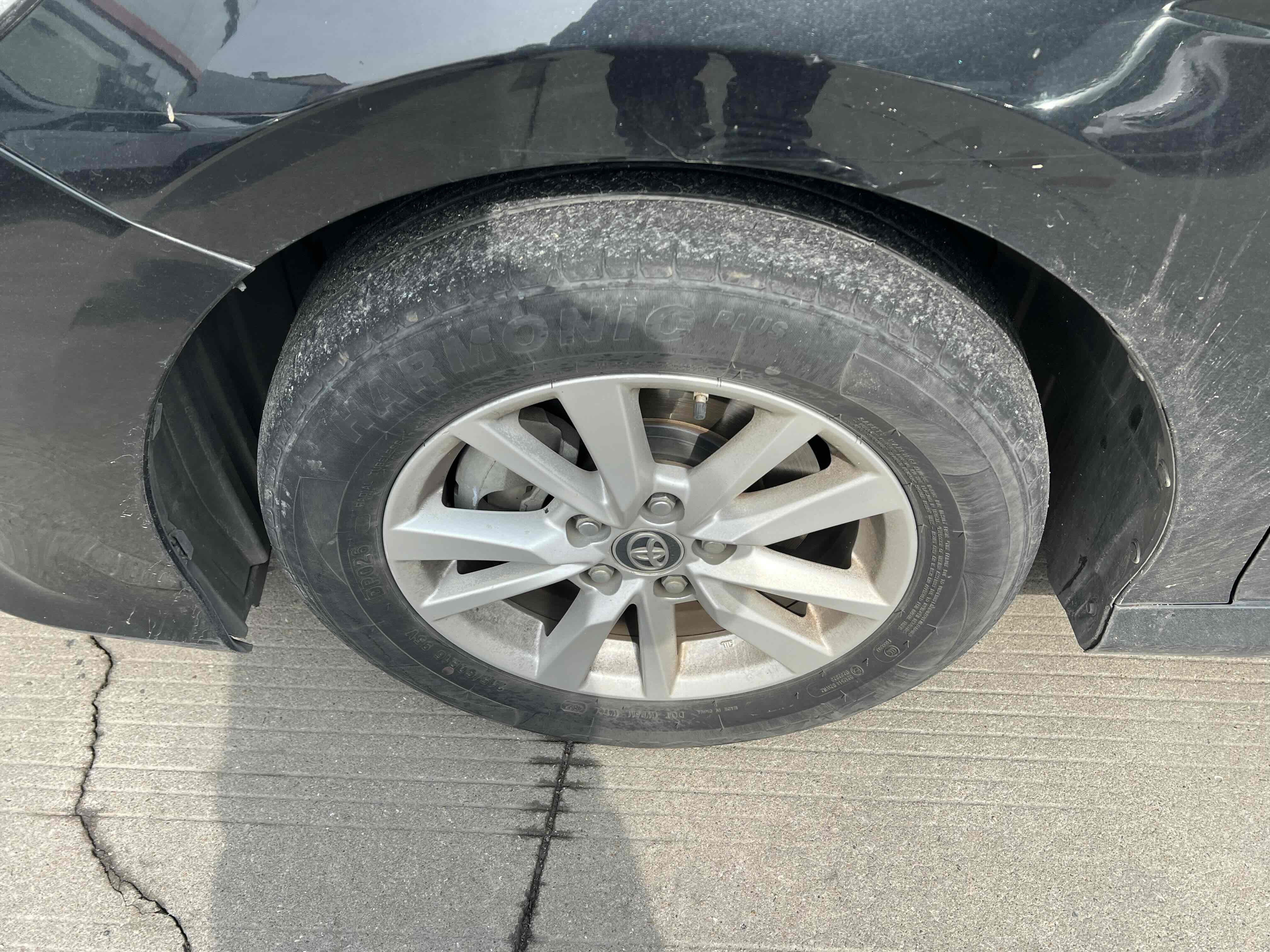 Toyota Camry 2019 car image #2