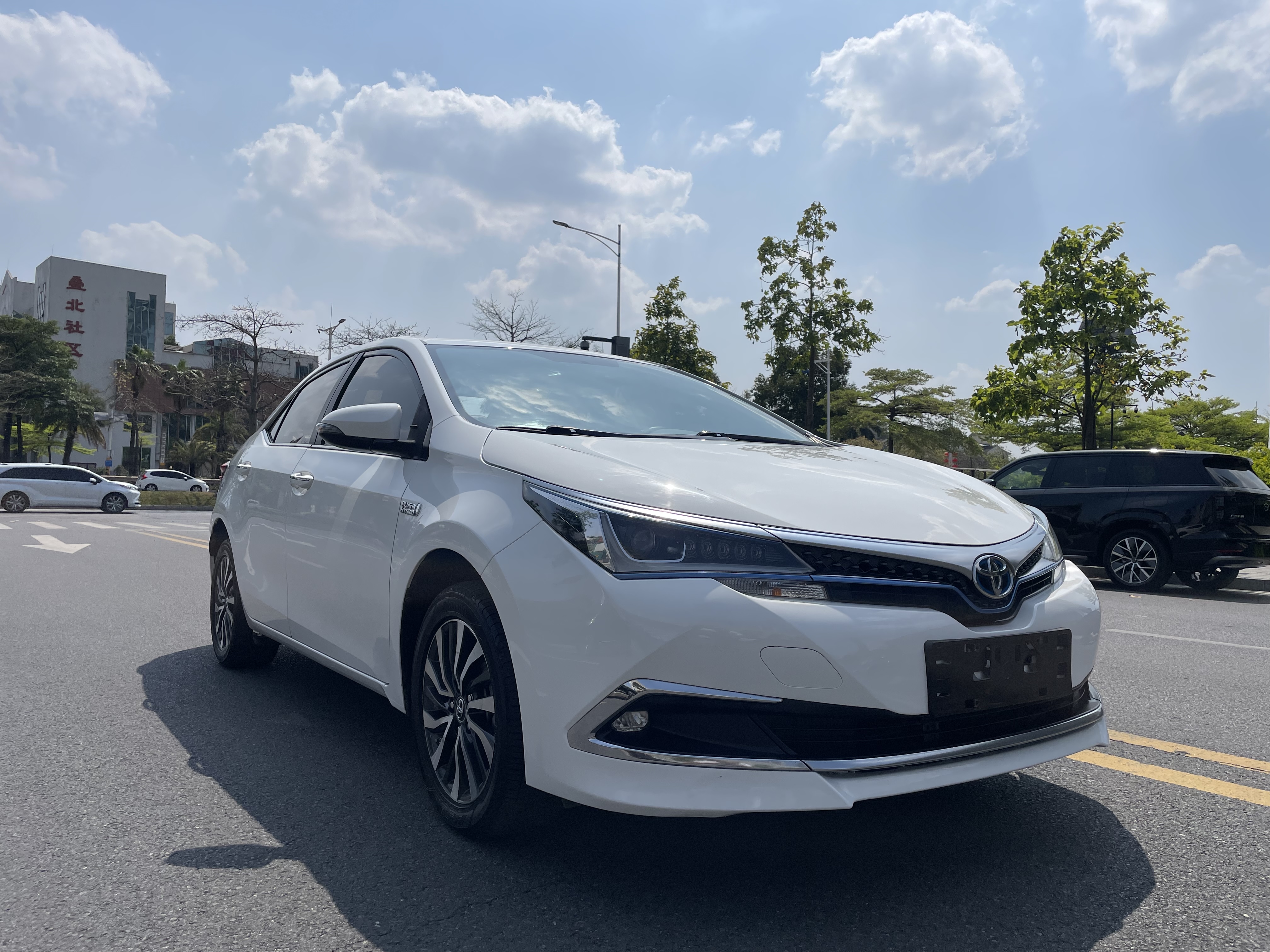 Toyota Corolla Hybird E+ 2019 car image #2