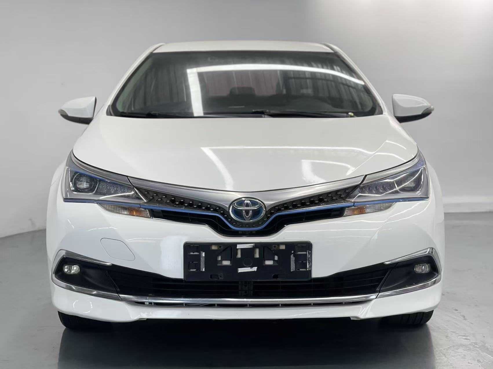 Toyota Corolla Hybird E+ 2020 car image #2