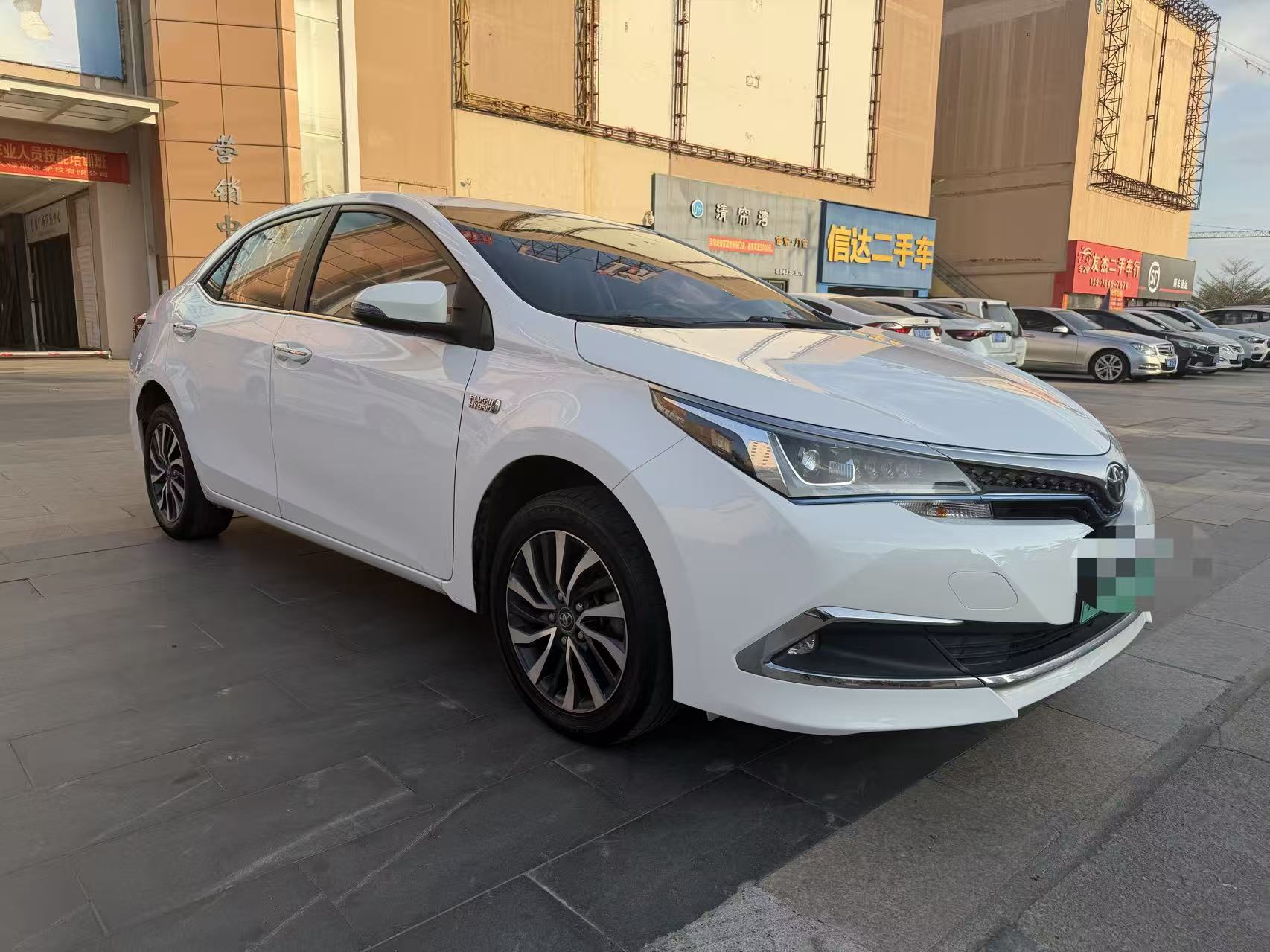 Toyota Corolla Hybird E+ 2020 car image #2