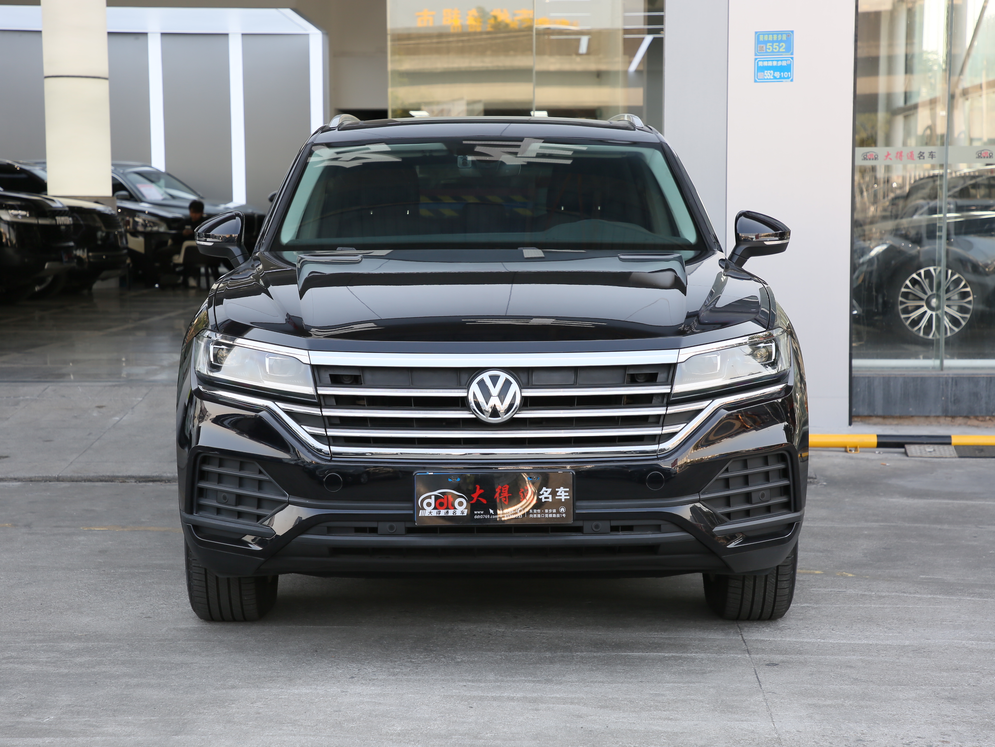 Volkswagen Touareg 2020 car image #2