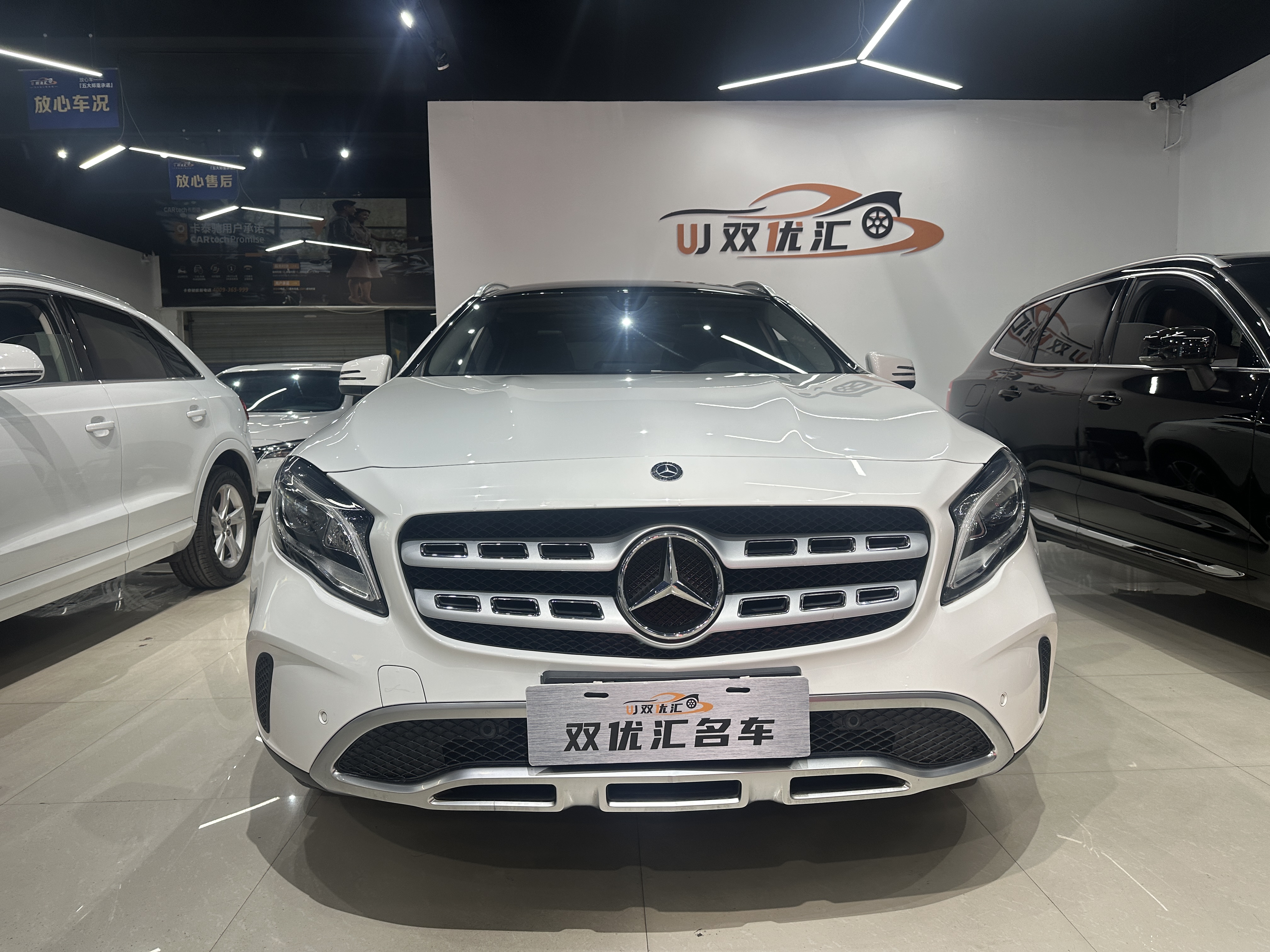 Mercedes-Benz GLA Class 2019 car image #2