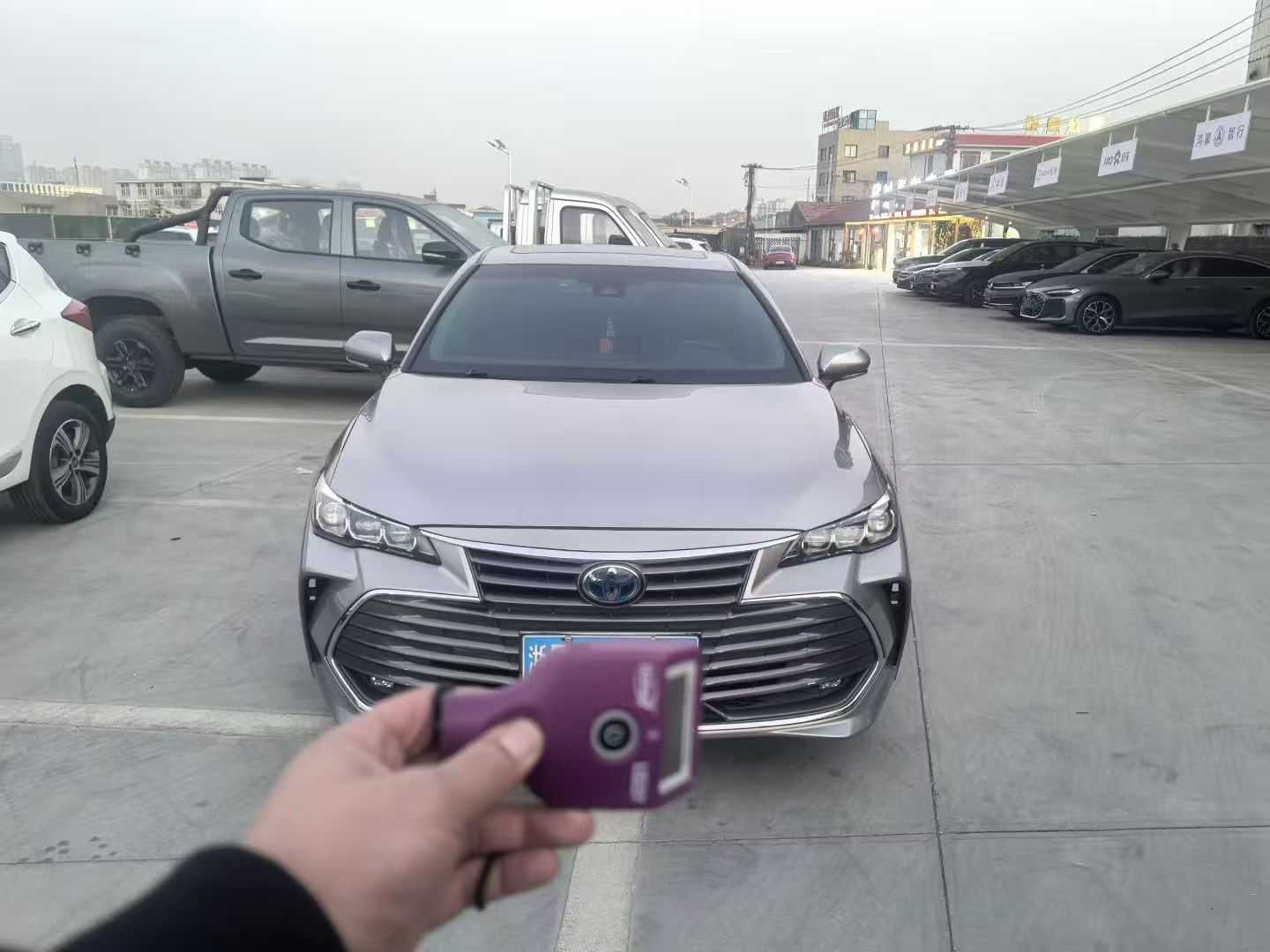 Toyota Avalon 2019 immagine di auto #2