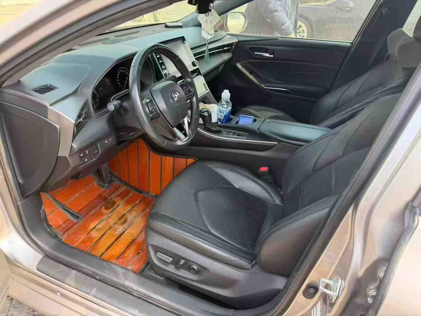 Toyota Avalon 2021 car image #2