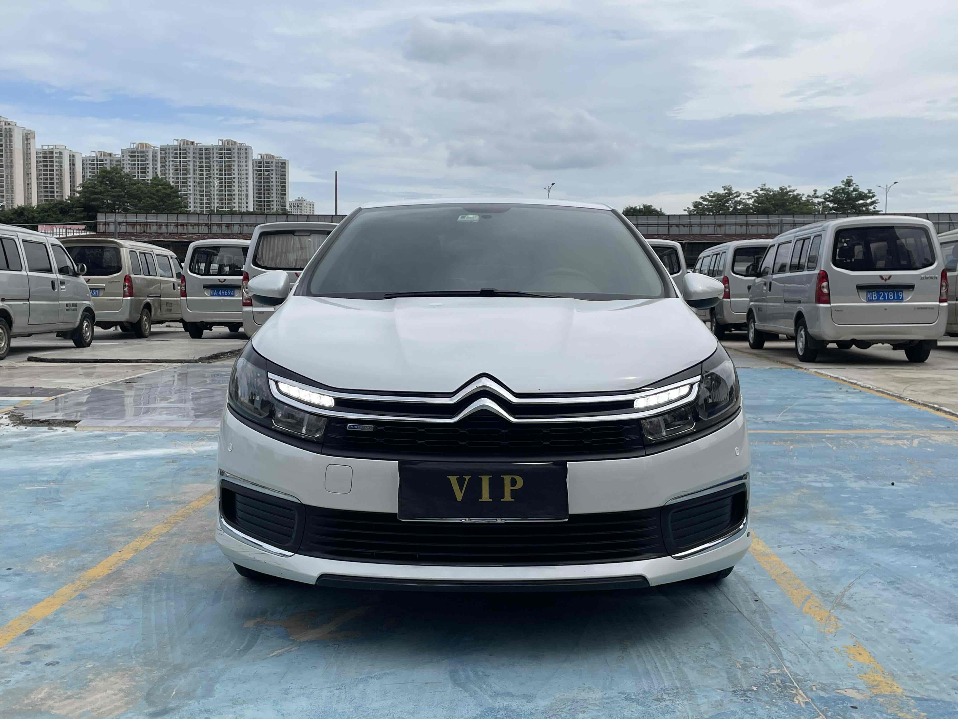 Citroen C4L 2019 immagine di auto #2