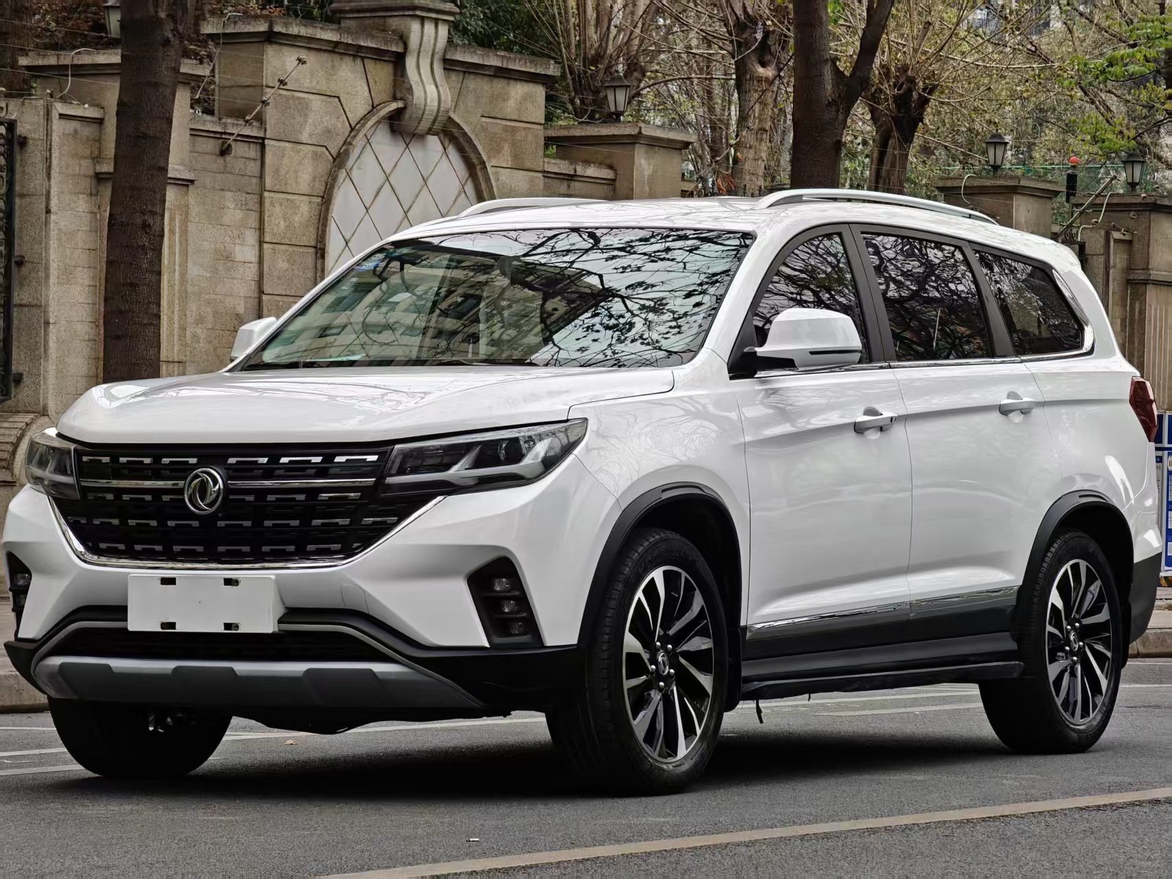 T5 L 2019 #2 T5 L 2019 car image #2