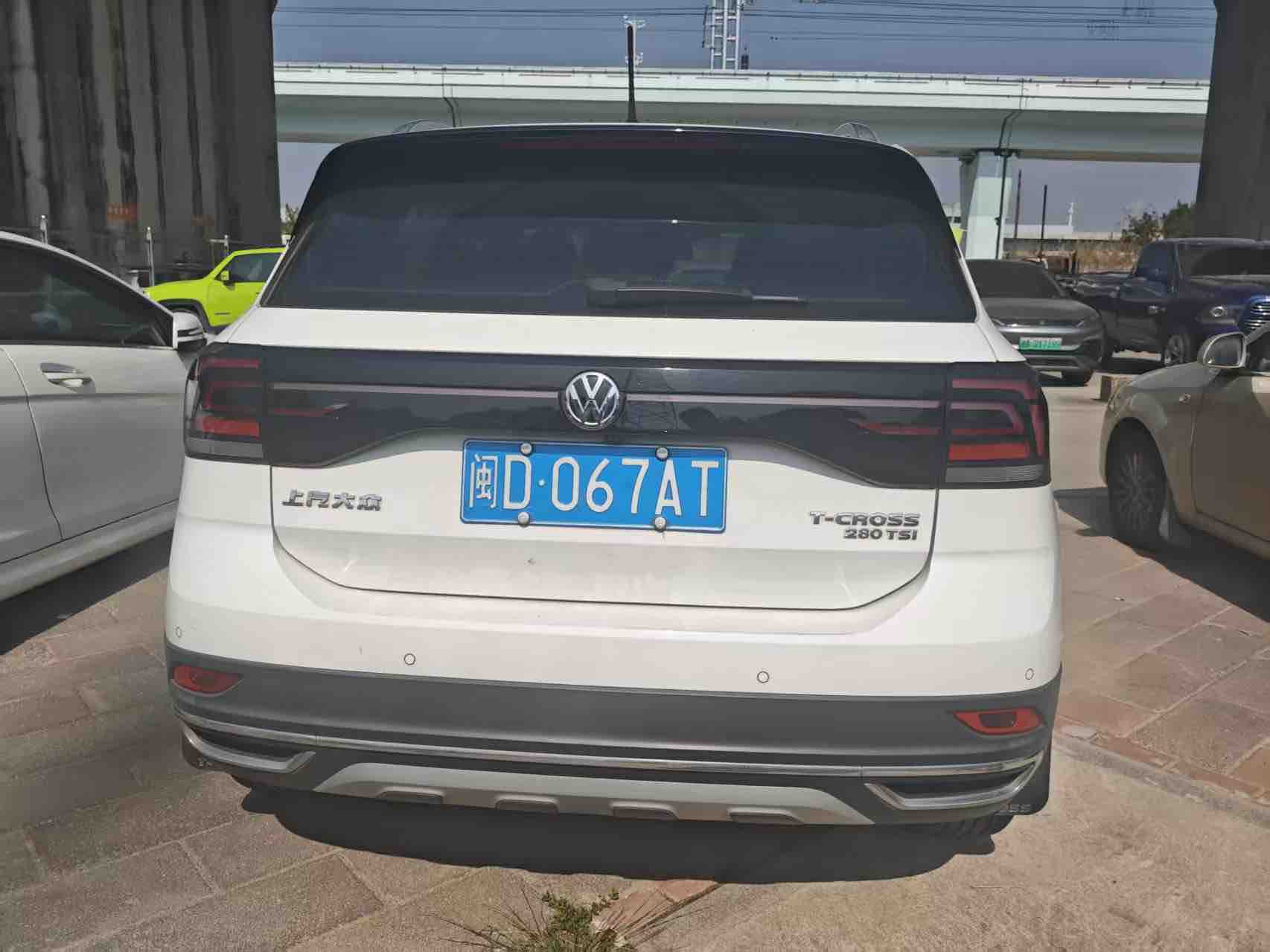 Volkswagen 2019 car image #2