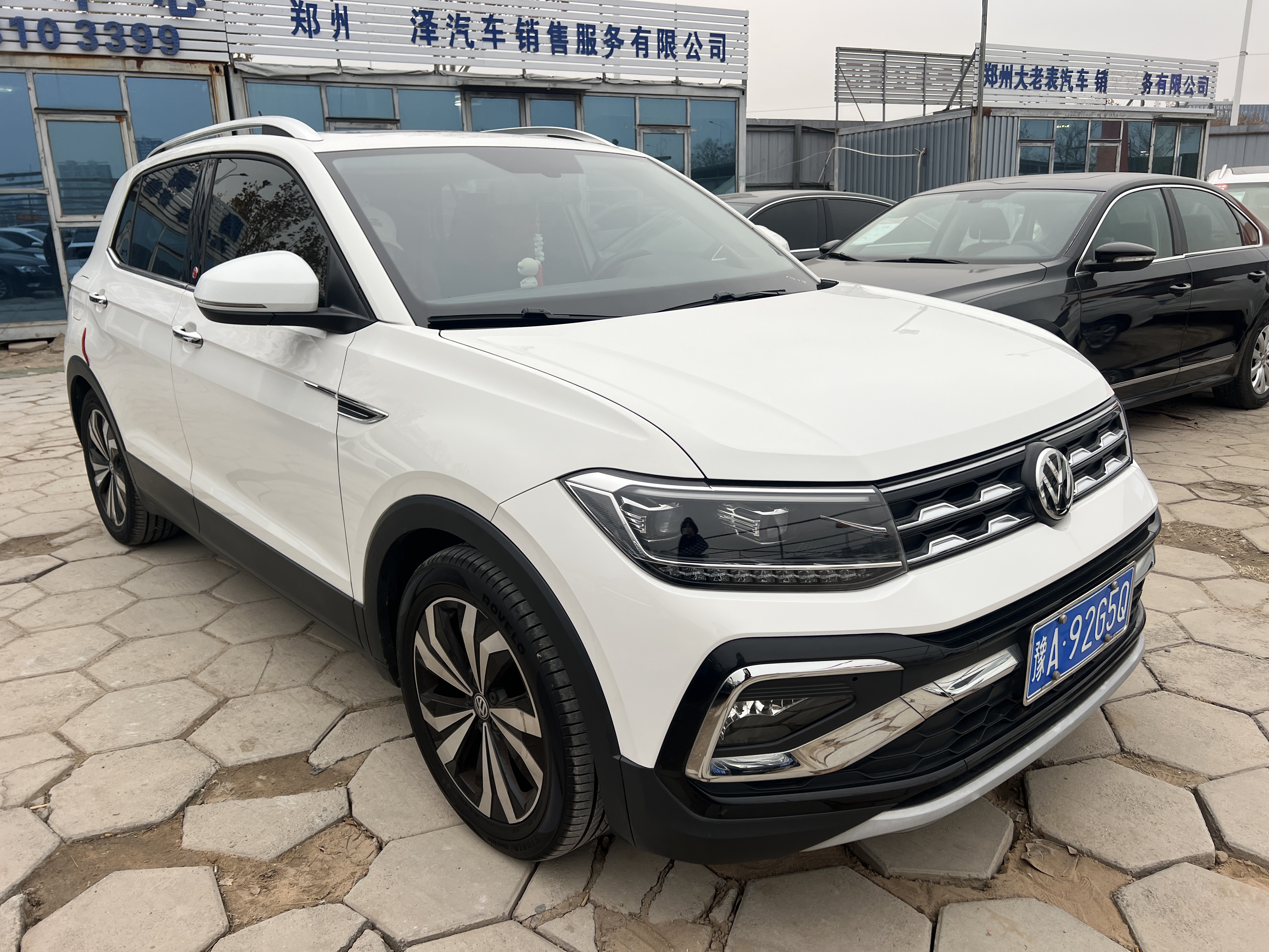Volkswagen T-Cross 2019 #2 Volkswagen T-Cross 2019 car image #2
