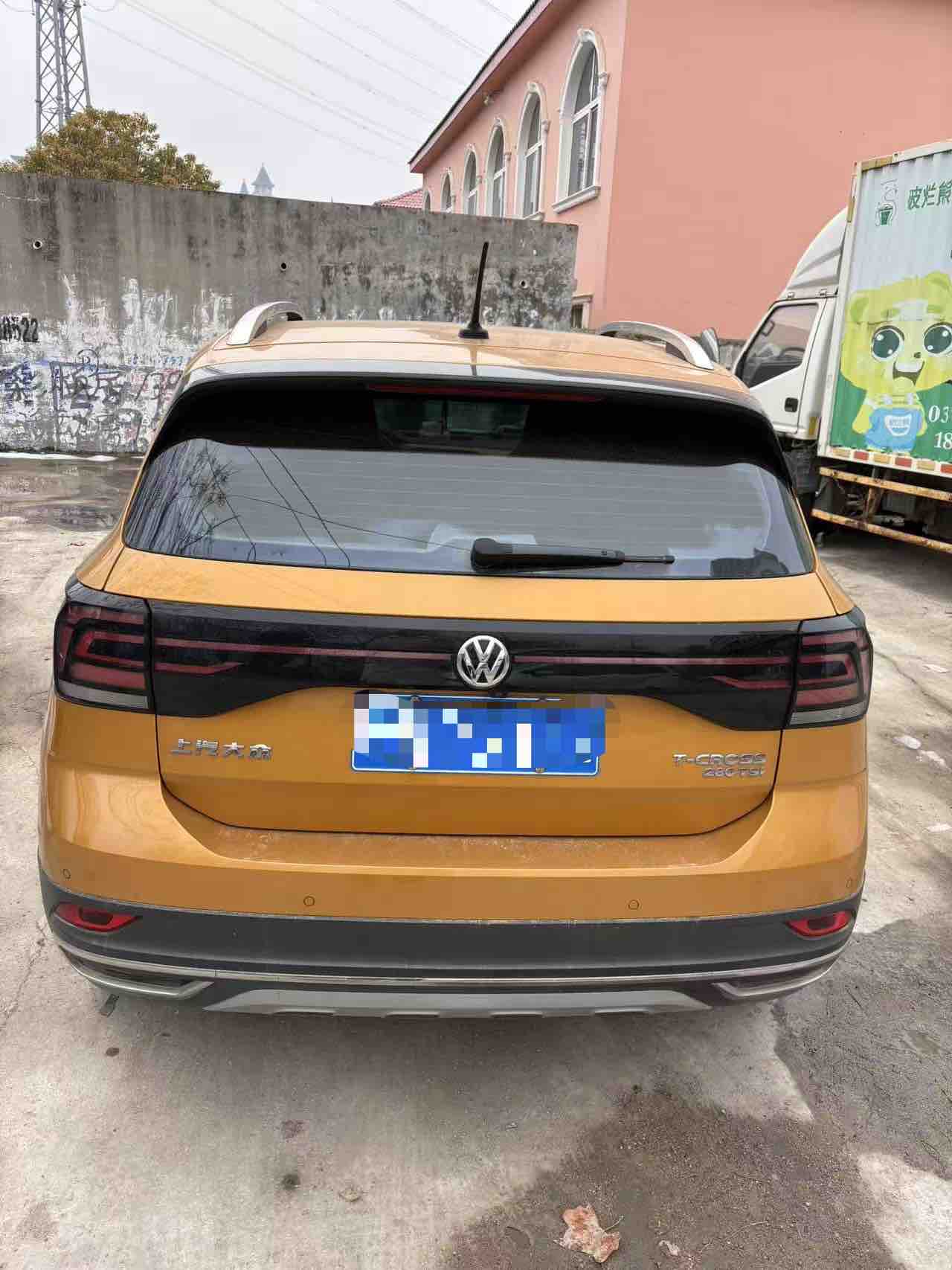Volkswagen T-Cross 2019 car image #2