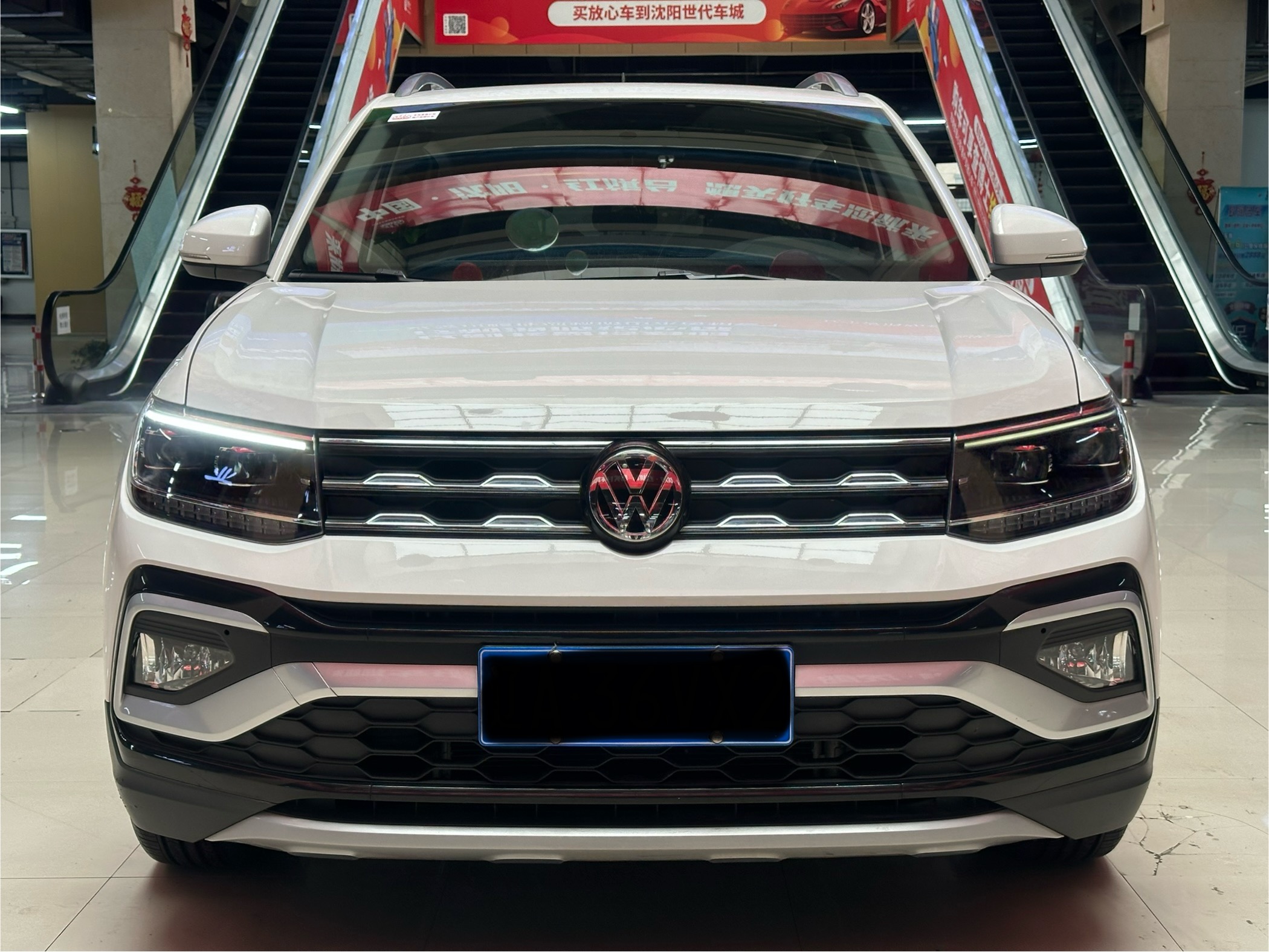 Volkswagen T-Cross 2019 car image #2