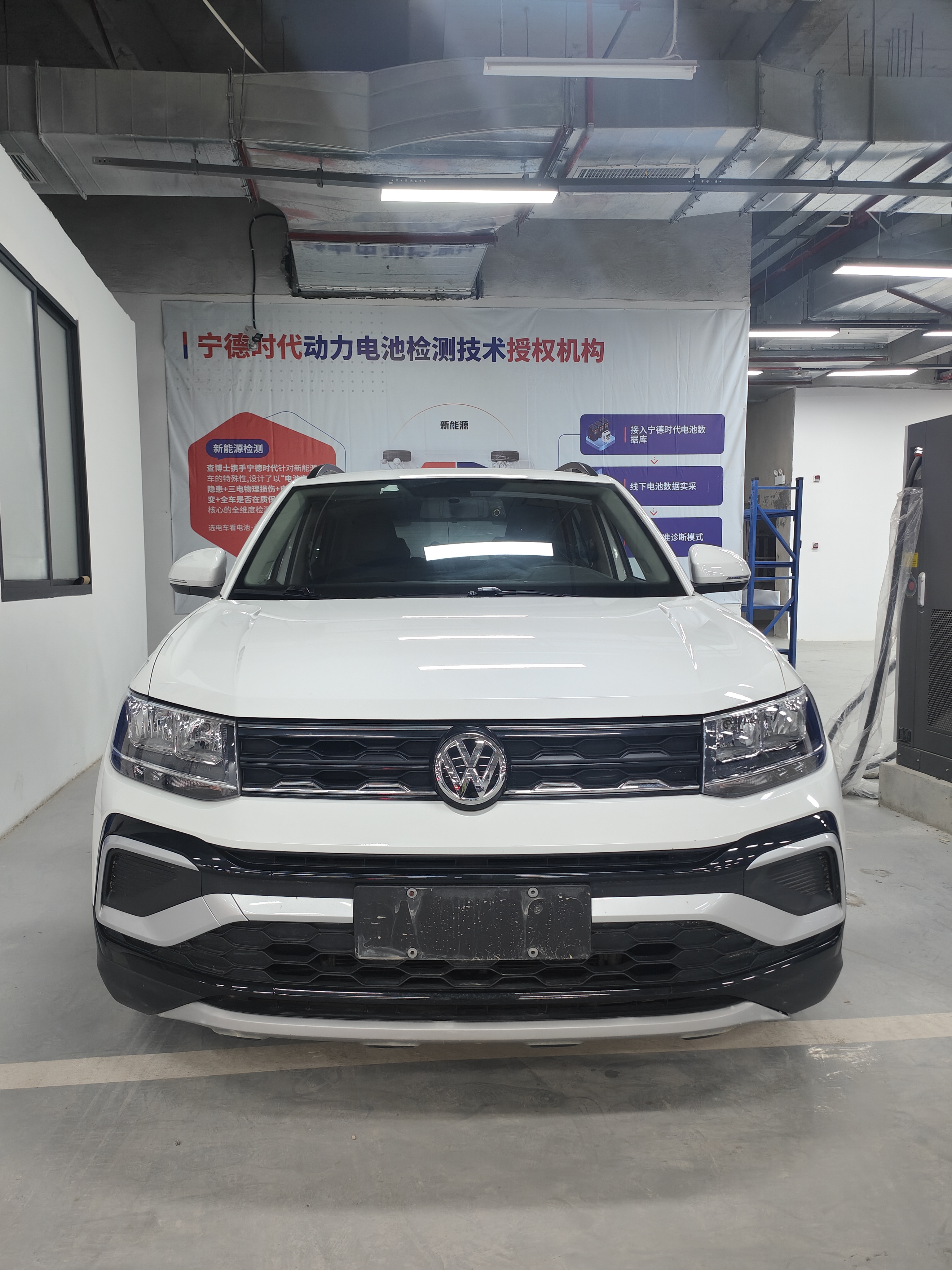 Volkswagen T-Cross 2019 car image #2