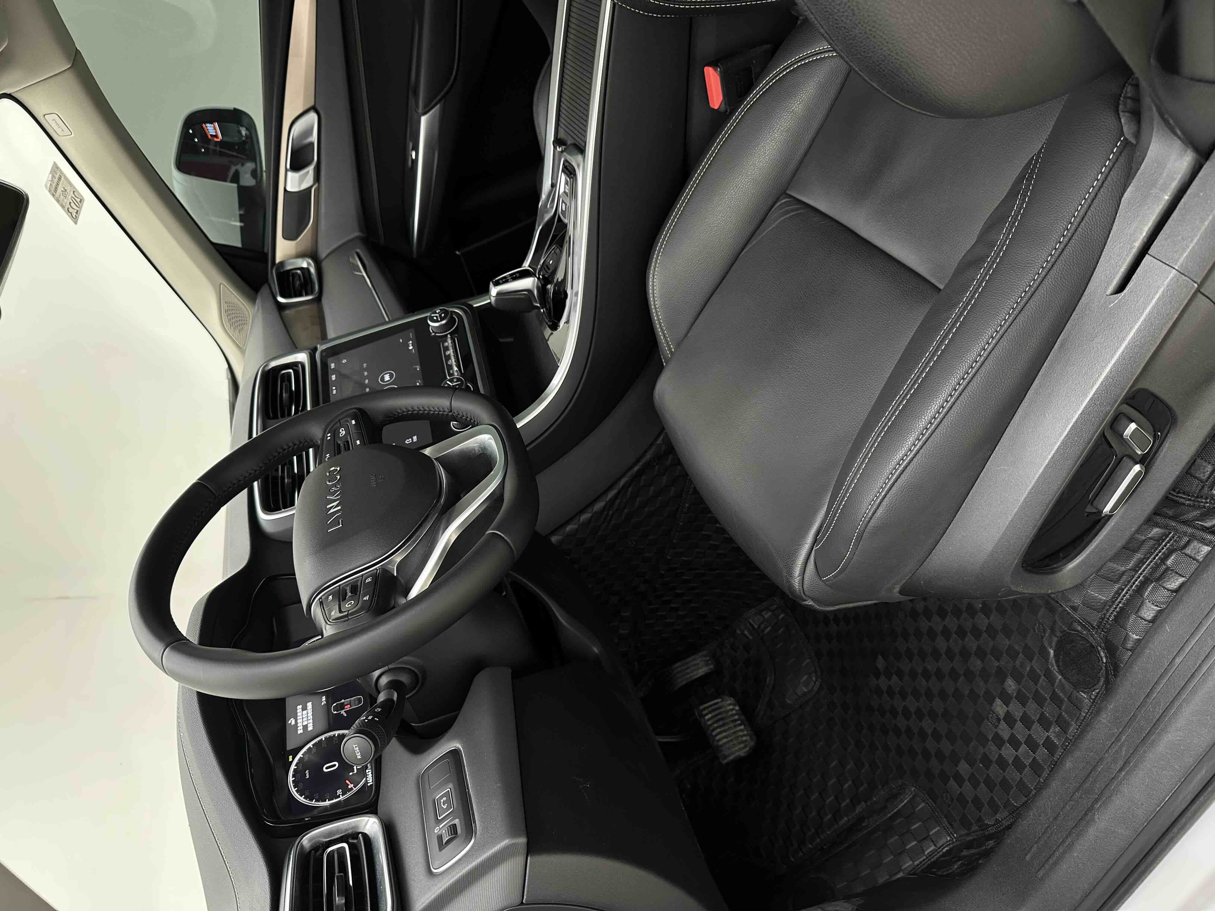Lynk & Co 2020 #2 Lynk & Co 2020 car image #2