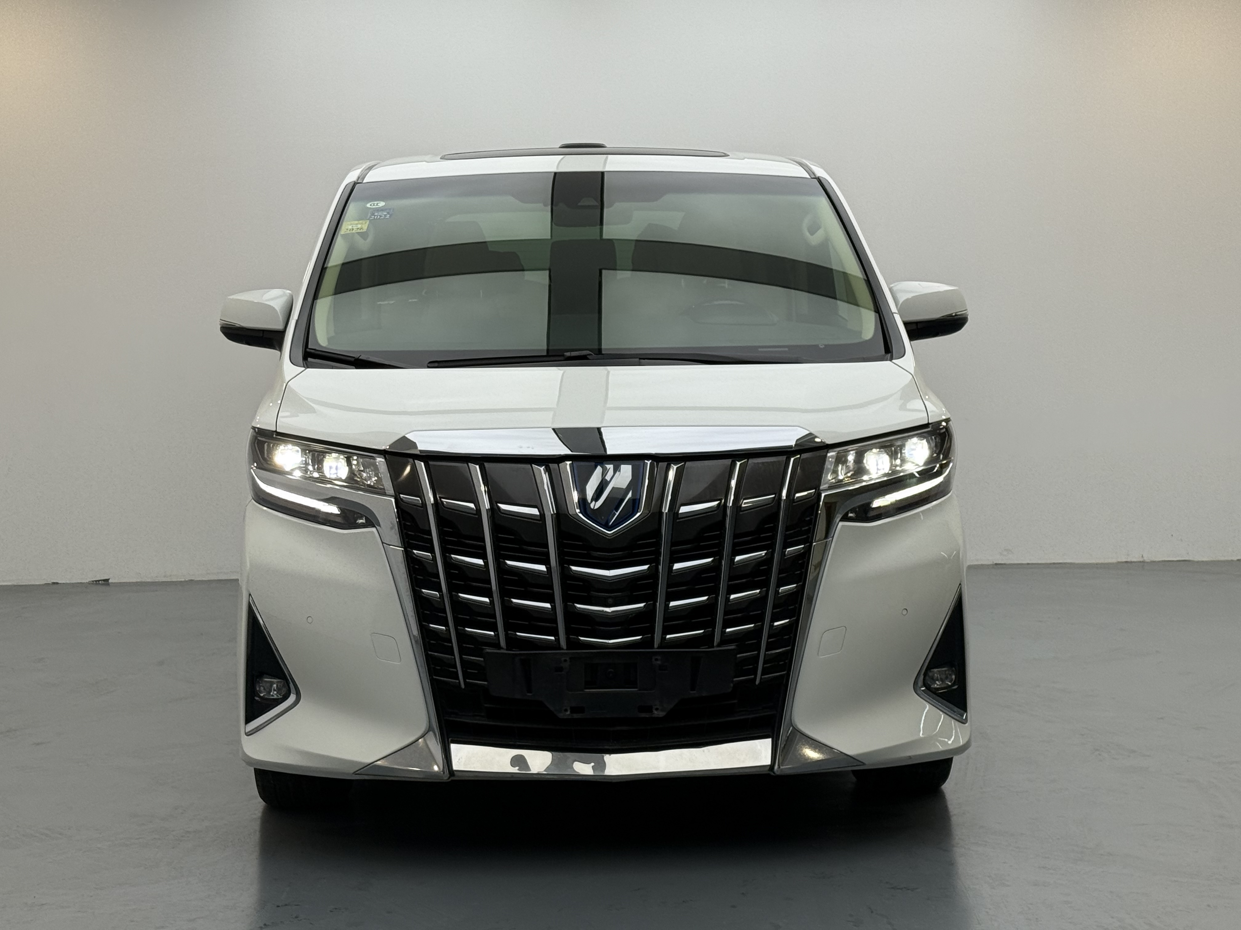 Toyota Alphard 2020 #2 Toyota Alphard 2020 car image #2