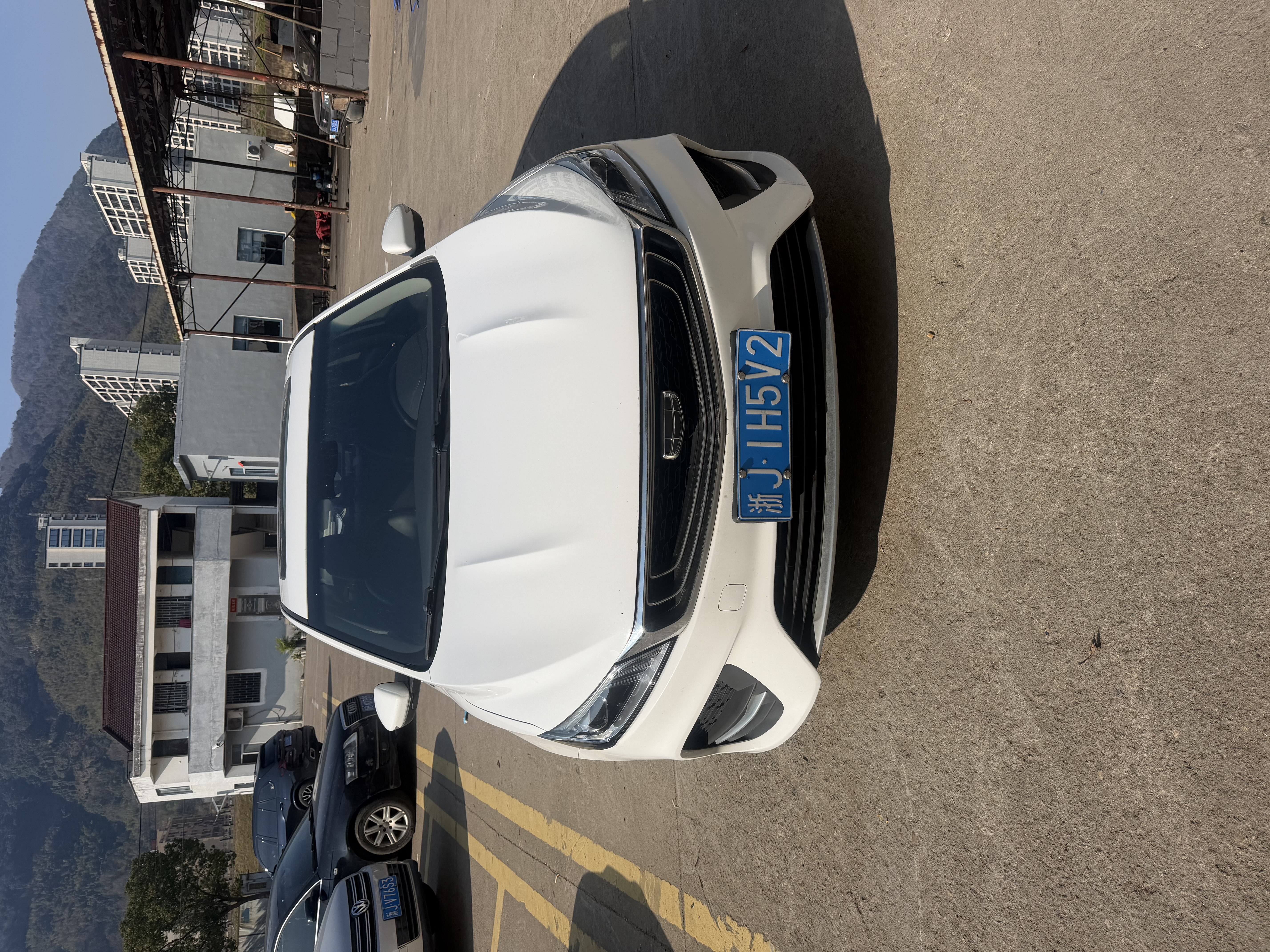 GEELY Binray 2020 car image #2