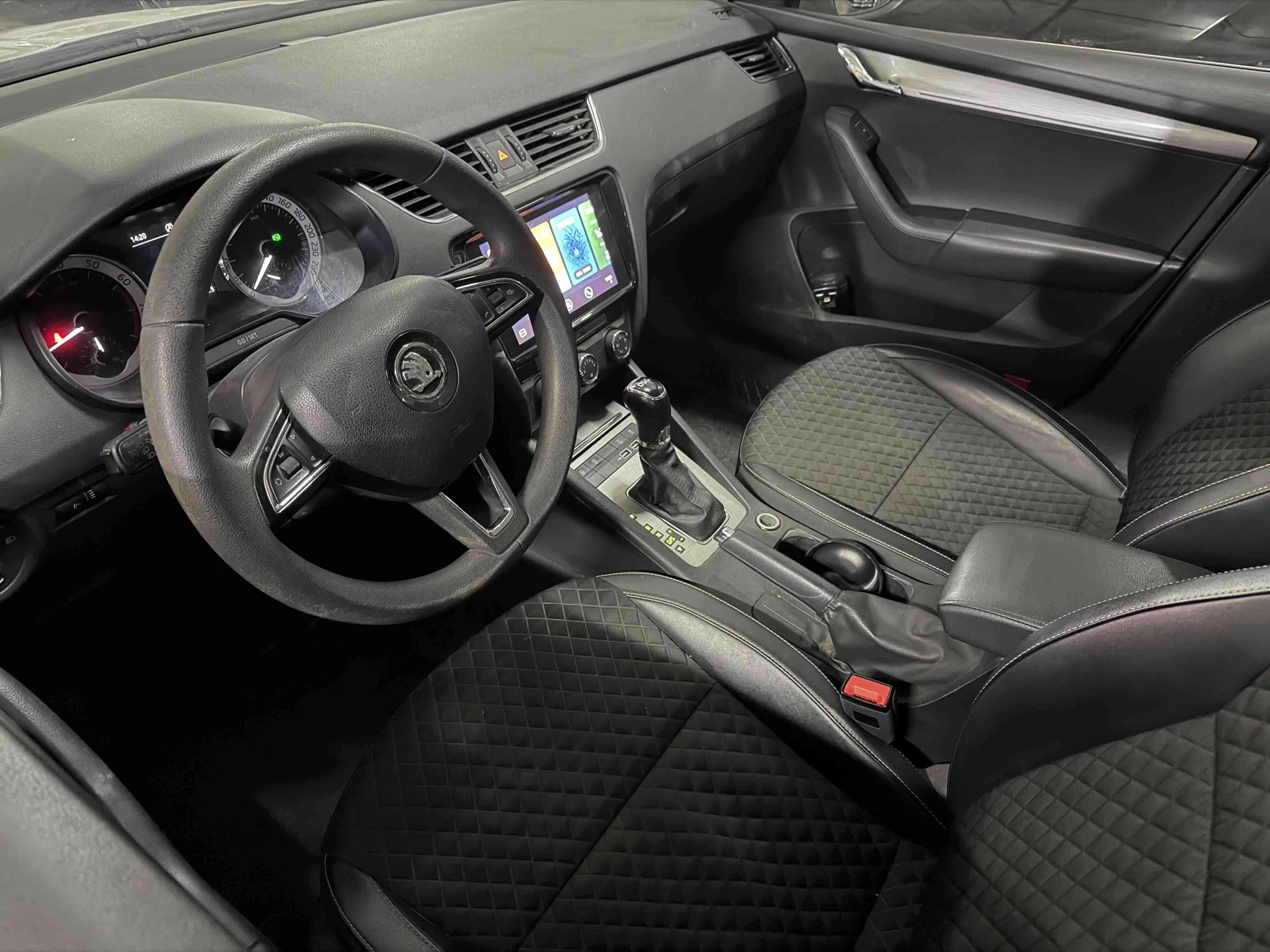 Skoda Octavia 2020 car image #2