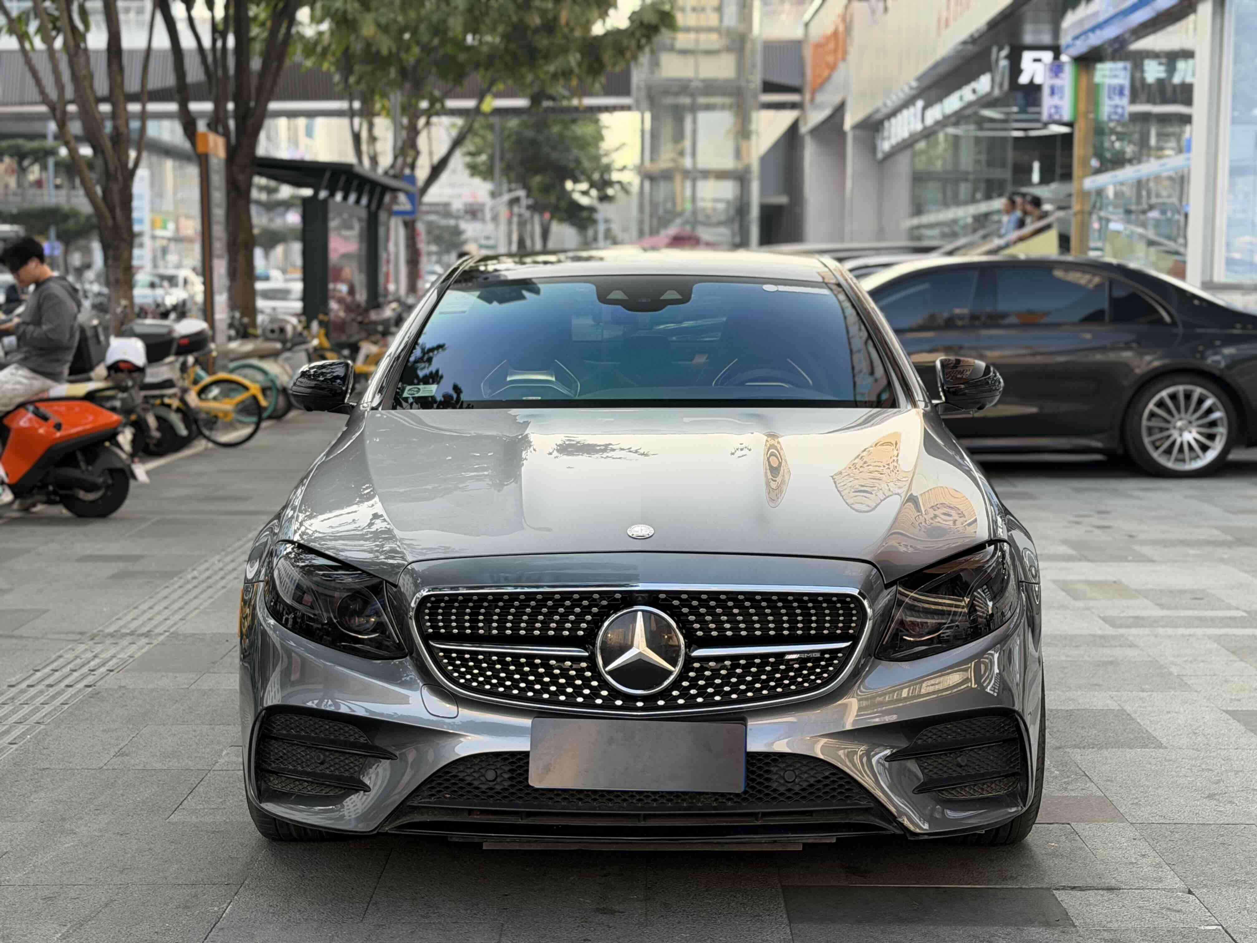 Mercedes-Benz E AMG 2020 صورة سيارة #2