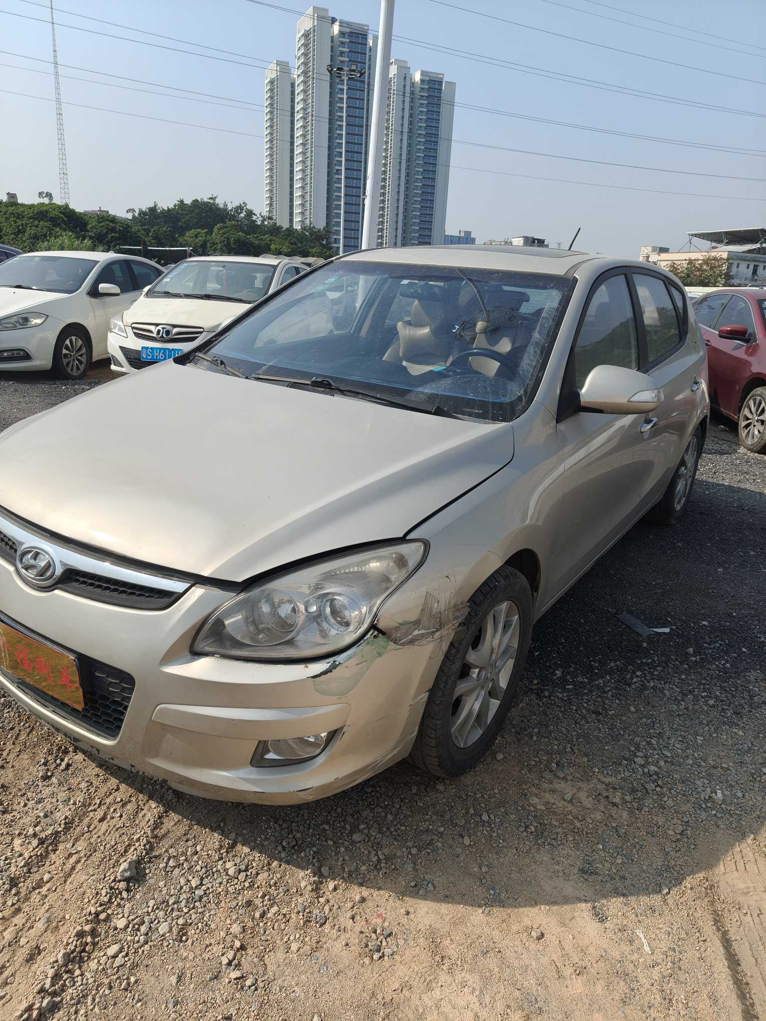 Hyundai i30 2010 car image #2