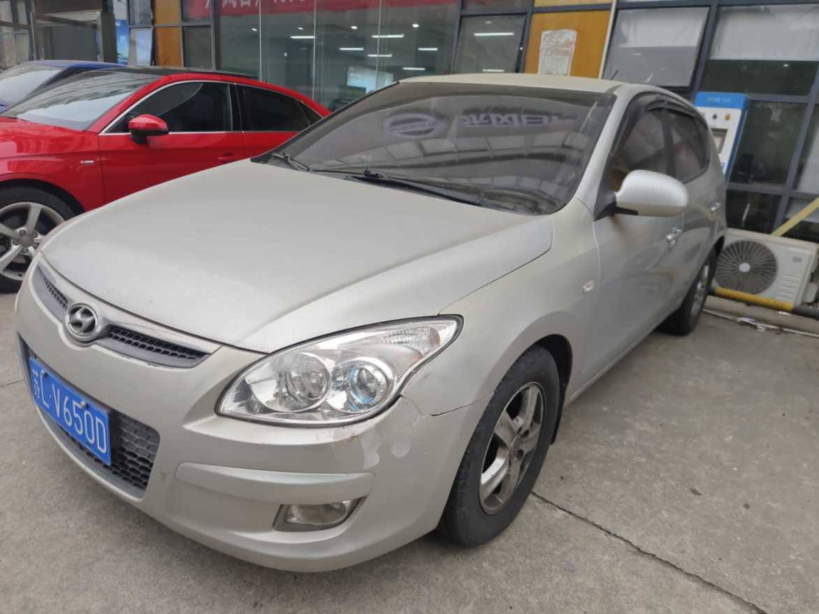 Hyundai i30 2011 #2 Hyundai i30 2011 صورة سيارة #2
