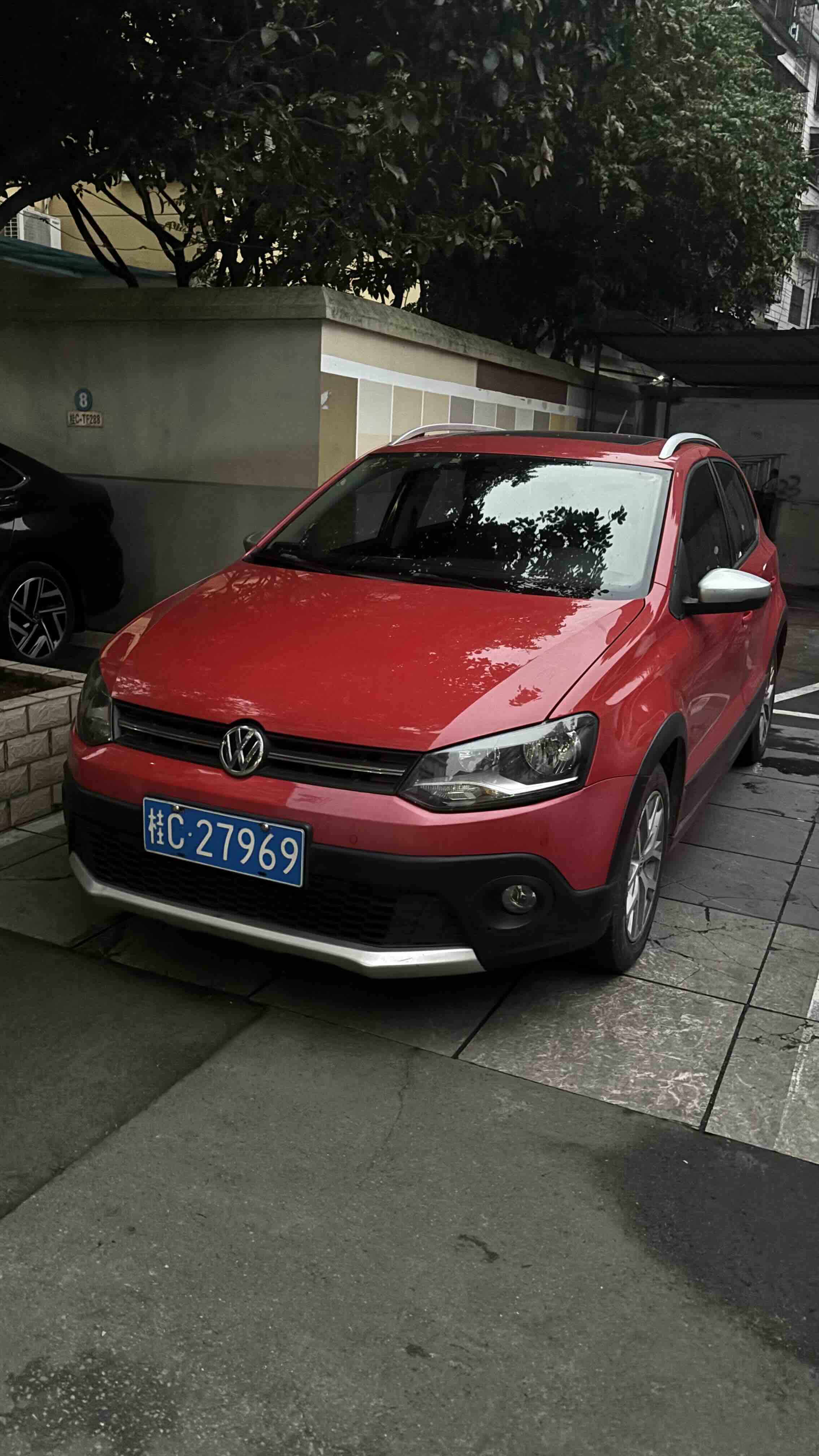 Polo 2015 car image #2
