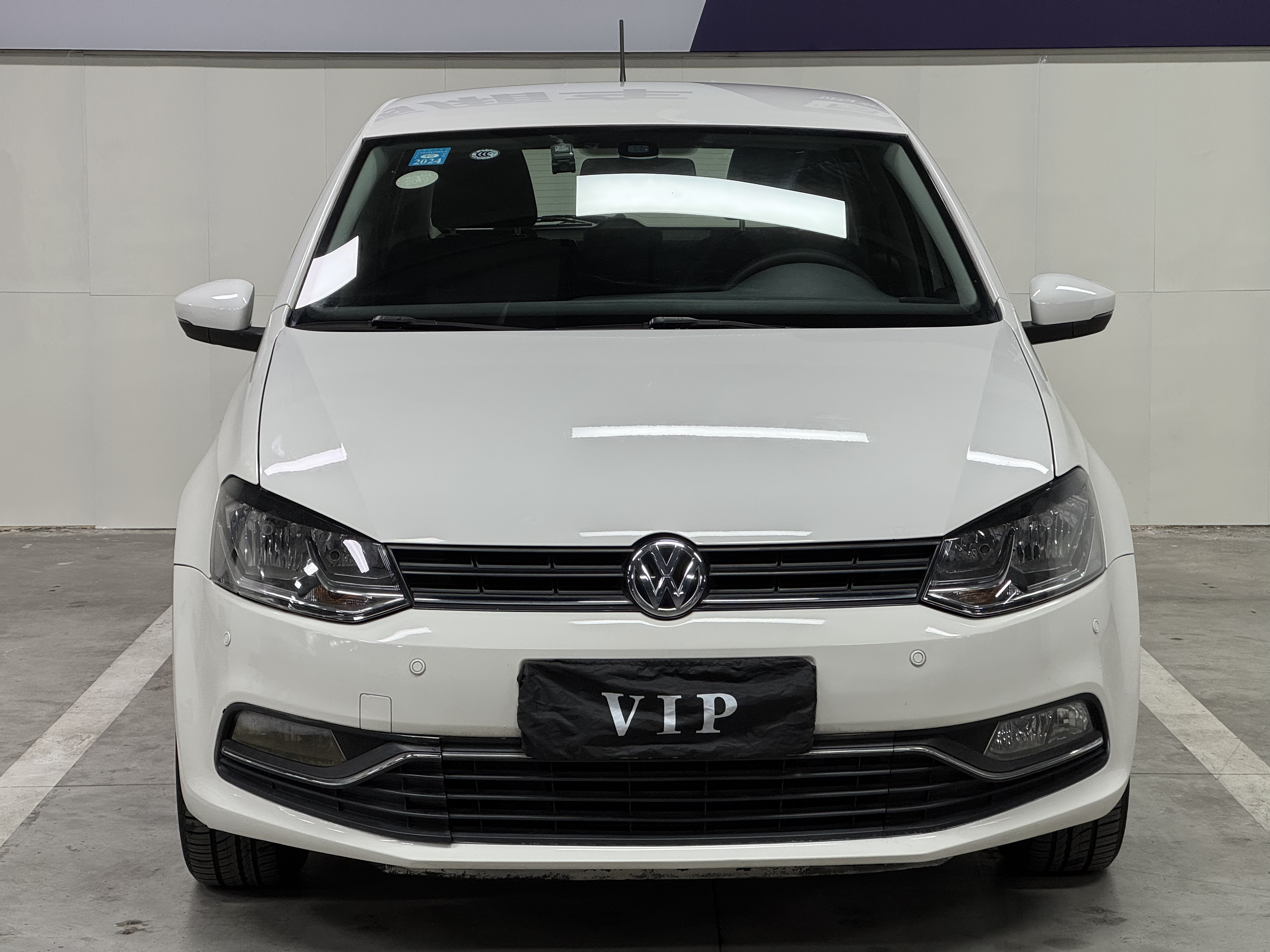 Volkswagen Polo 2016 car image #2